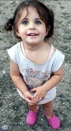 Minik Leylaânın elbiseleri bakın nerede bulundu?