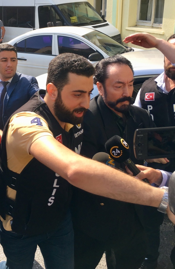 Adnan Oktar’ın cezaevindeki ilk isteği ortaya çıktı!