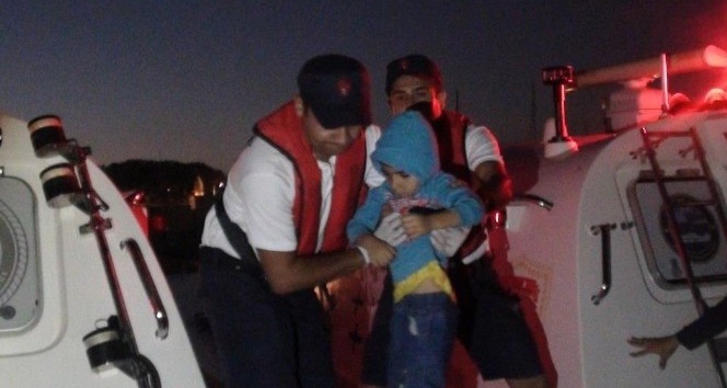 İzmir’de 85 düzensiz göçmen yakalandı