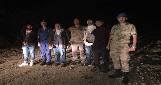 Yaylada kaybolan 3 kiÅiyi JAK ekipleri kurtardı