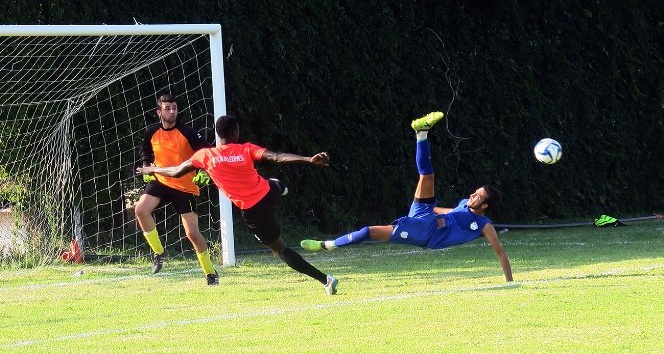 Foça Belediyespor ilk hazırlık maçını yaptı