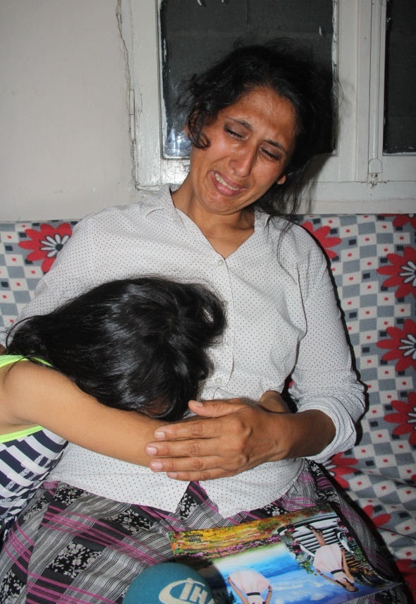 Minik Sebiha kayıp ablası için gözyaşlarına boğuldu