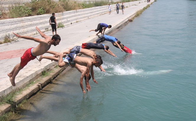 Adana yanıyor: Termometreler 52 dereceyi gördü