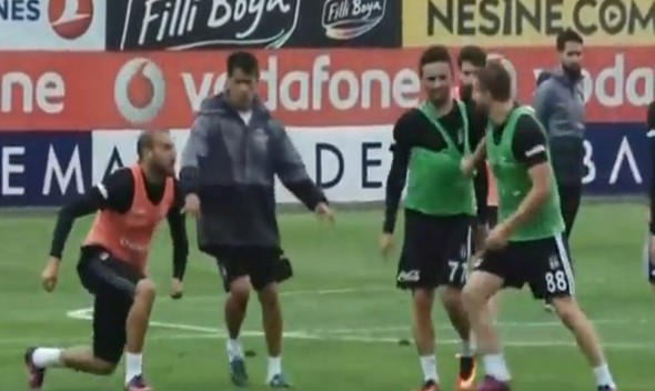 Caner Erkin ile Cenk Tosun'dan kavga sonrası Twitter'dan paylaşım...