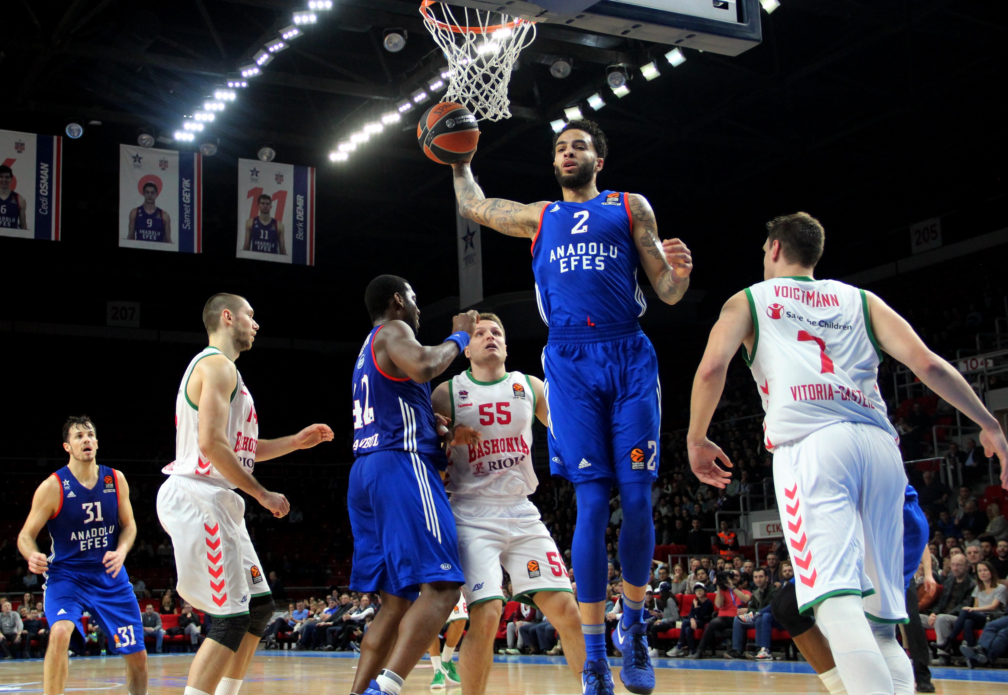 THY Eurolaegue: Anadolu Efes: 96 - Baskonia Vitoria Gasteiz: 85