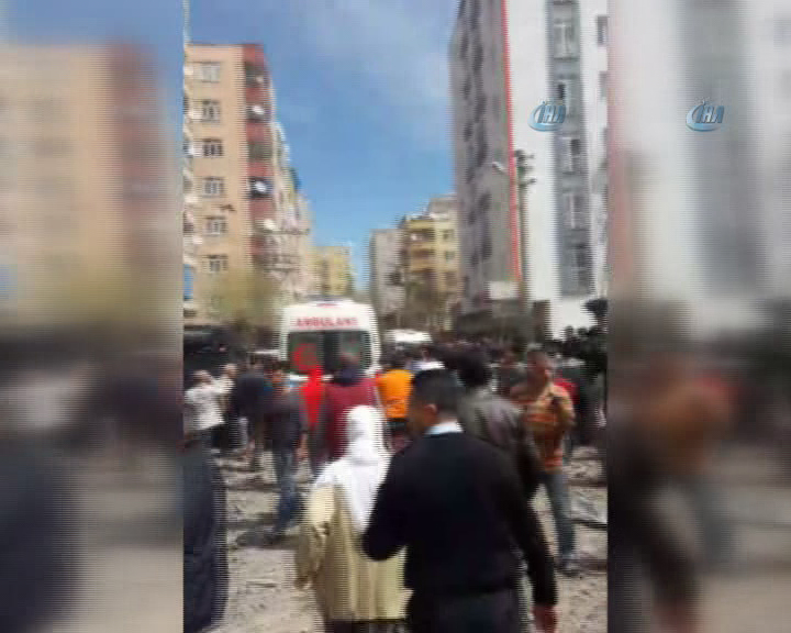 Diyarbakır'da şiddetli patlama |Patlamadan ilk görüntüler