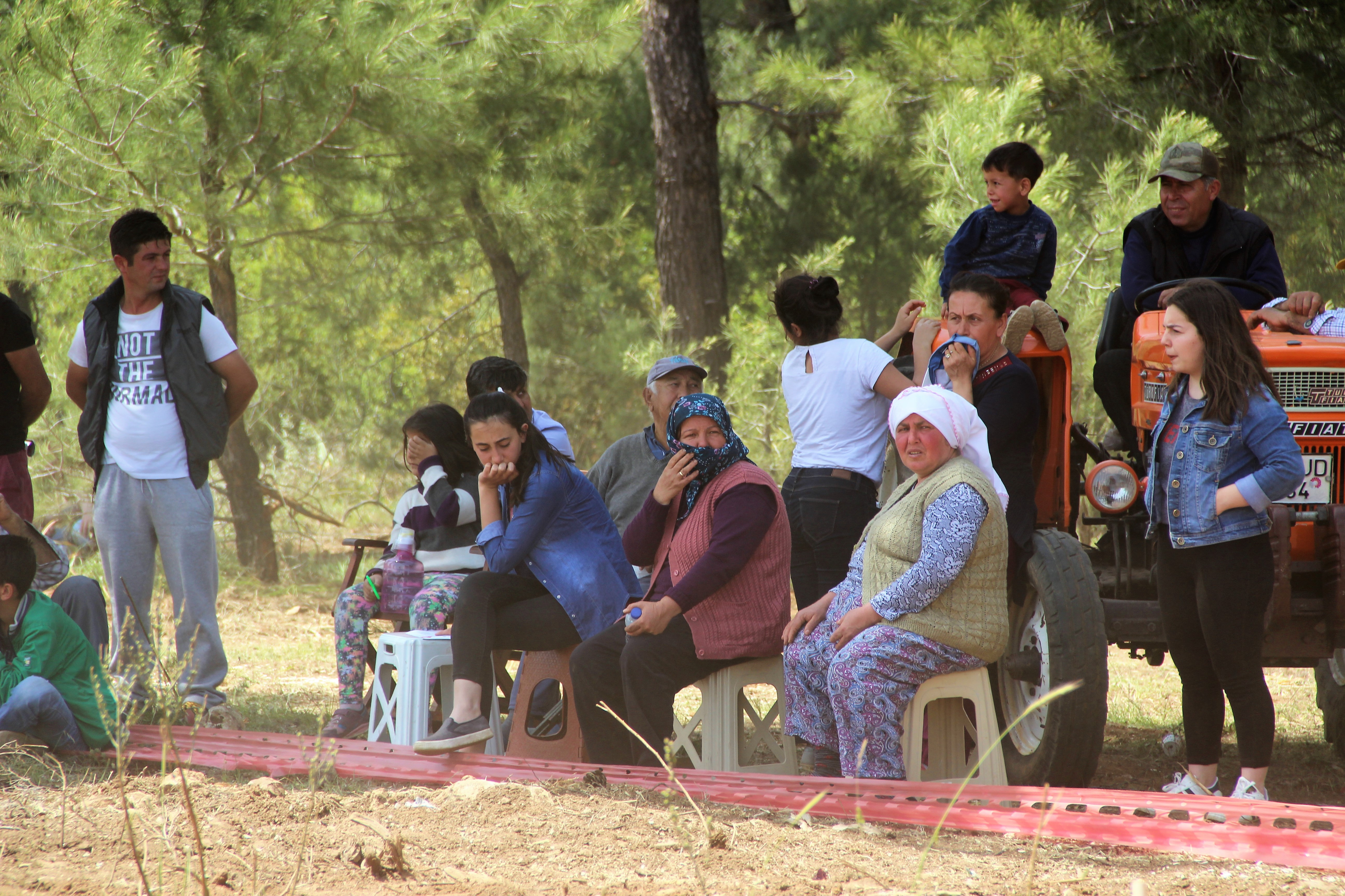 Köylü teyzelerin enduro heyecanı