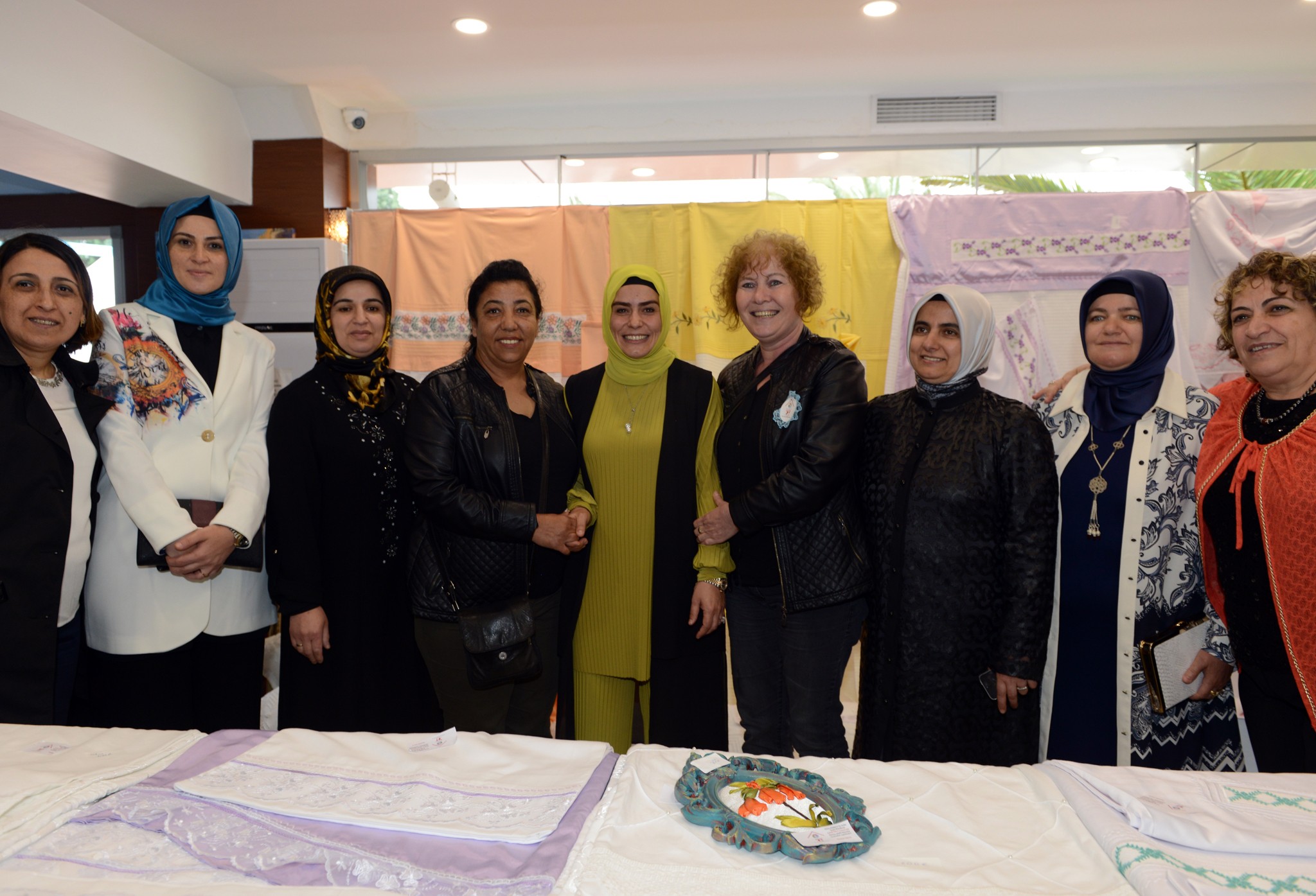 Tuzla Belediyesi Gönül Elleri Çarşısı, ‘Üretebilen Çocukların Köyü’ne ilk tohumu attı