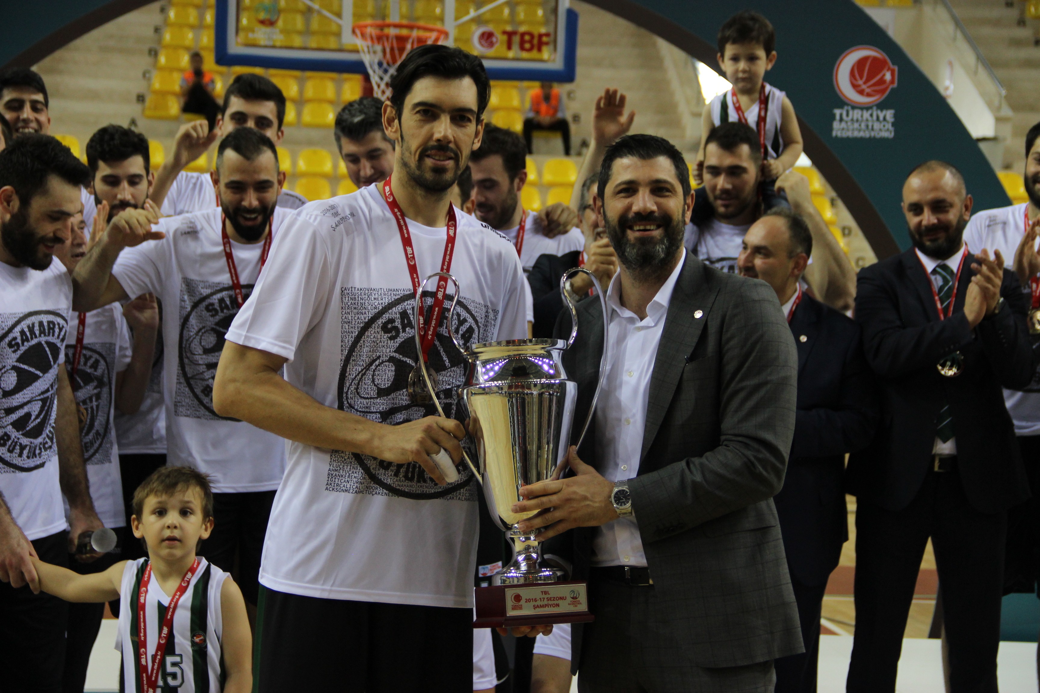 Türkiye Basketbol 1. Ligi’nde şampiyon Sakarya BŞB| Nesine.Com Eskişehir Basket: 88 - Astra Group Sakarya BŞB: 98