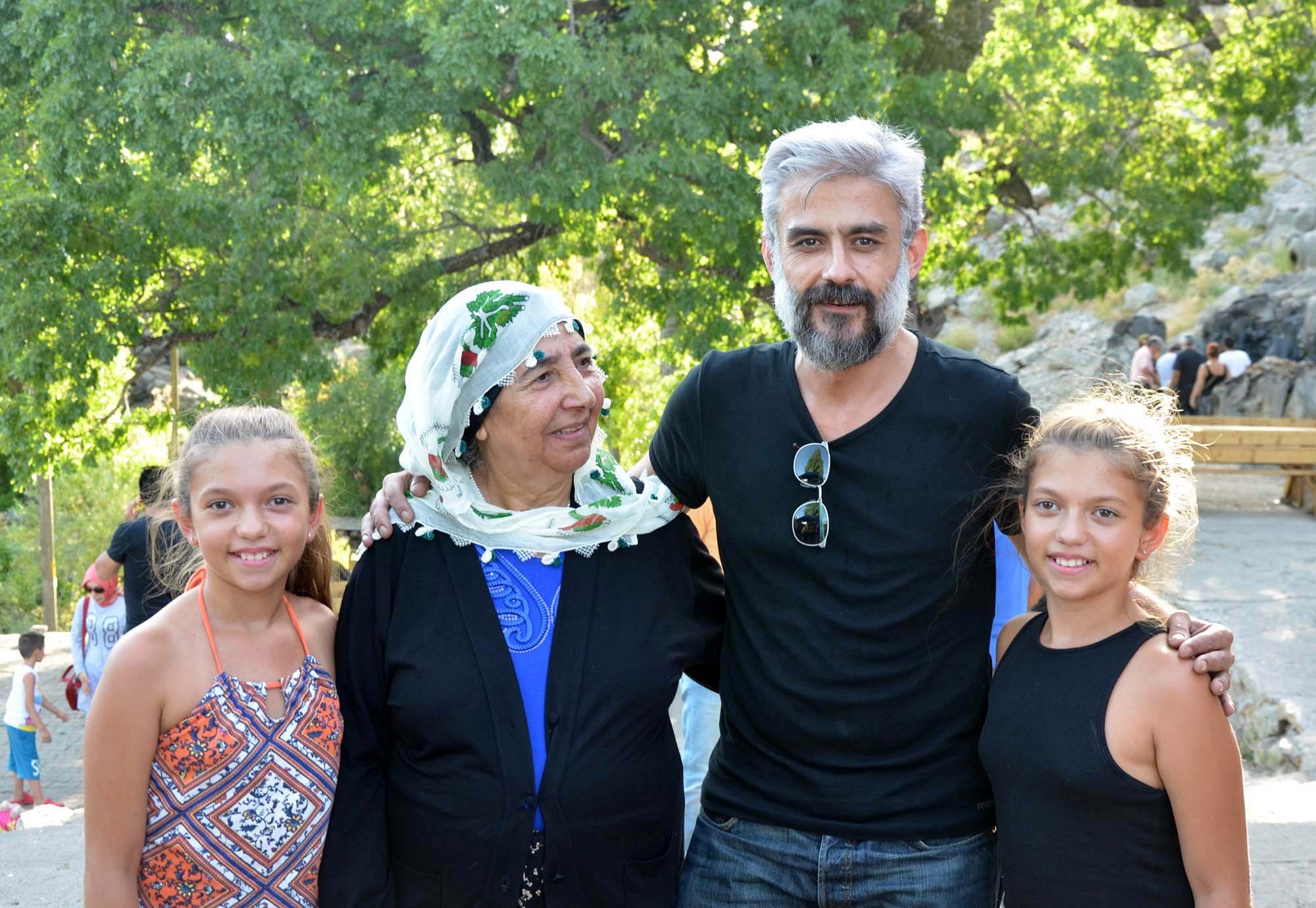 Ünlü oyuncu Kanbolat Görkem Arslan, Munzur Gözeleri'ni gezdi