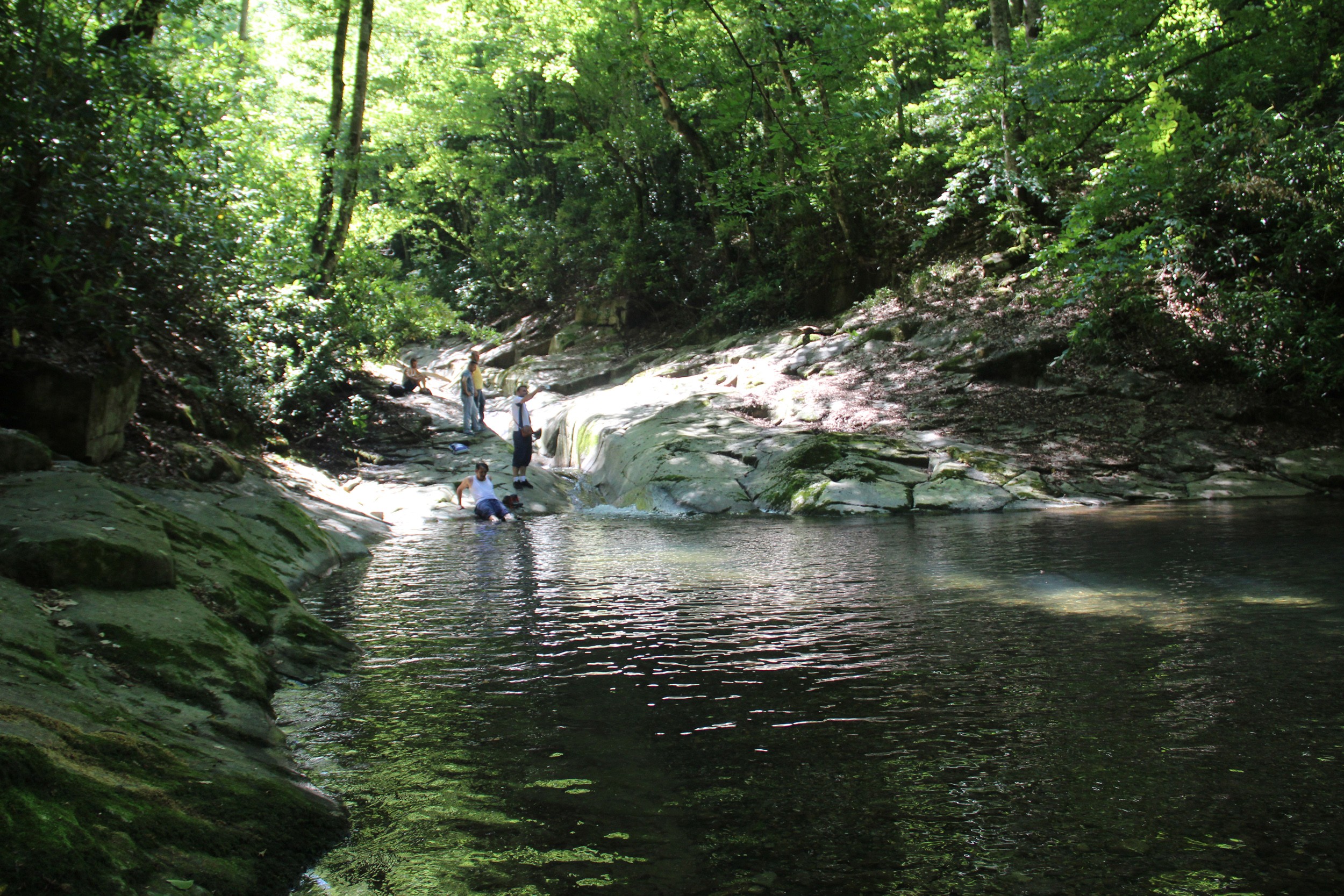 Kayalıdere Şelaleleri görenleri kendisine hayran bırakıyor