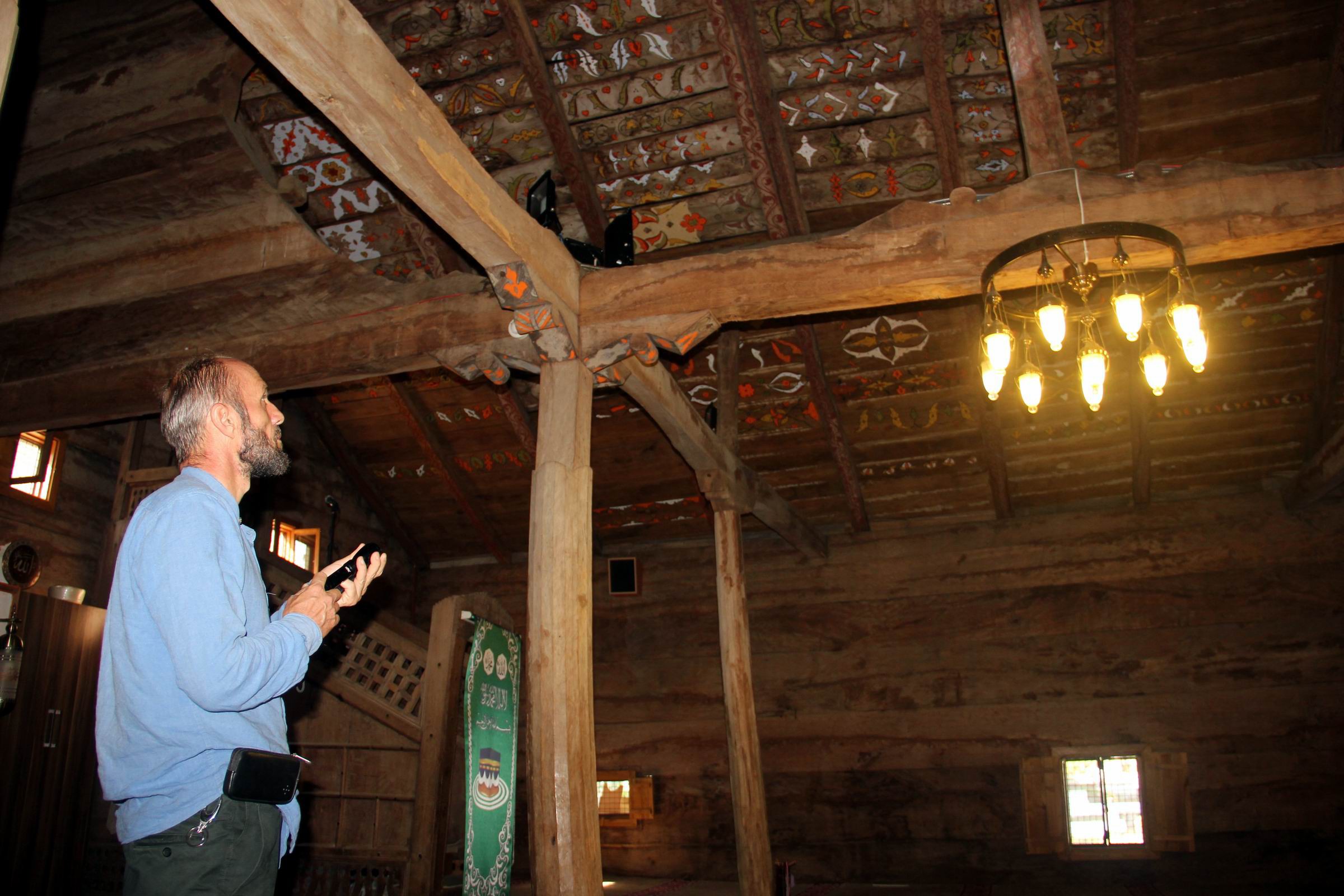 8,5 asırlık ahşap çivisiz cami ve ilginç hikayesi