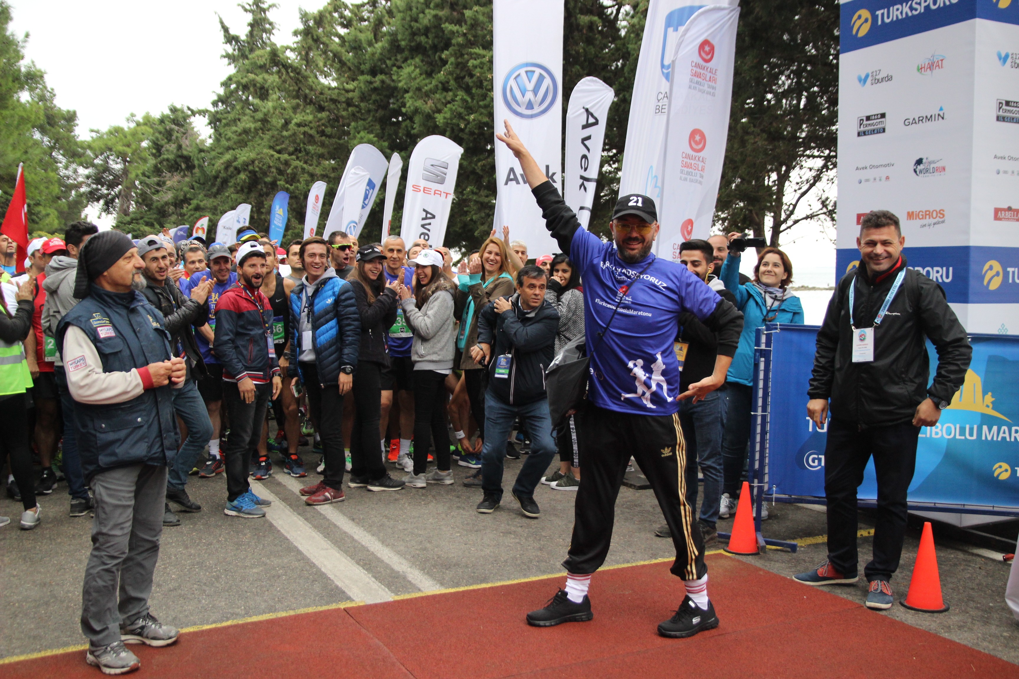 Turkcell Gelibolu Maratonu binlerce kişinin katılımıyla başladı