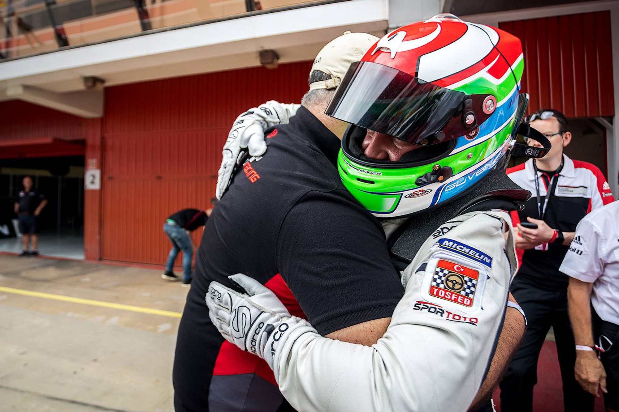 TOSFED sporcusu Ayhancan Güven’den İspanya'da tarihi başarı