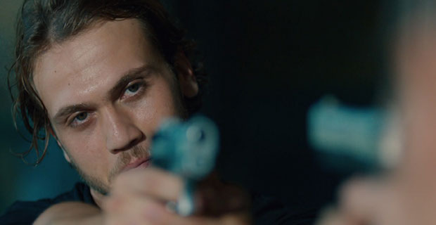 Aras Bulut İynemli kimdir? Aras Bulut İynemli 'Çukur' ile ekrana dönüyor