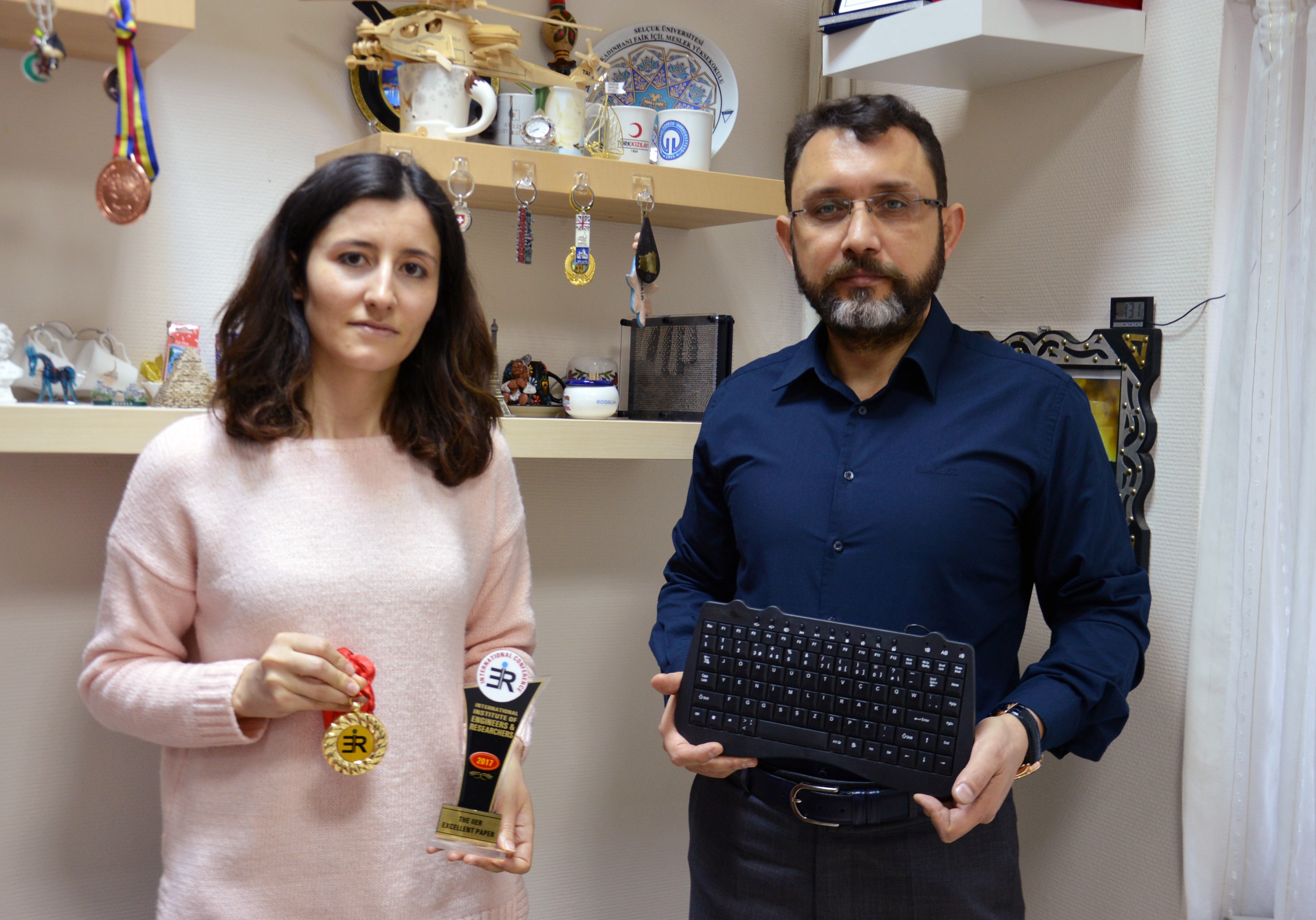Tez yapan klavye ‘Tezeren’