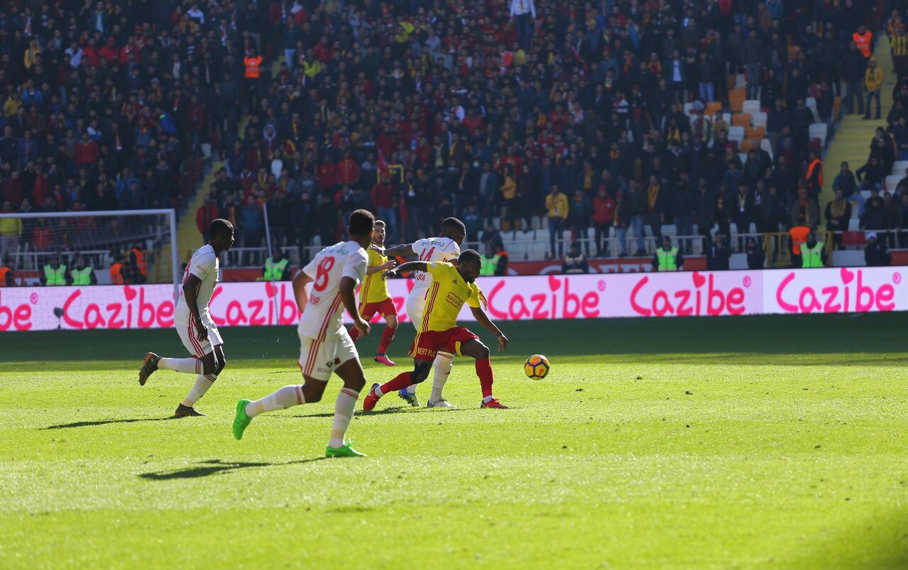 ÖZET İZLE: Yeni Malatyaspor 1-0 Sivasspor Maçı Özeti ve Golleri İzle | Yeni Malatyaspor Sivasspor kaç kaç bitti?