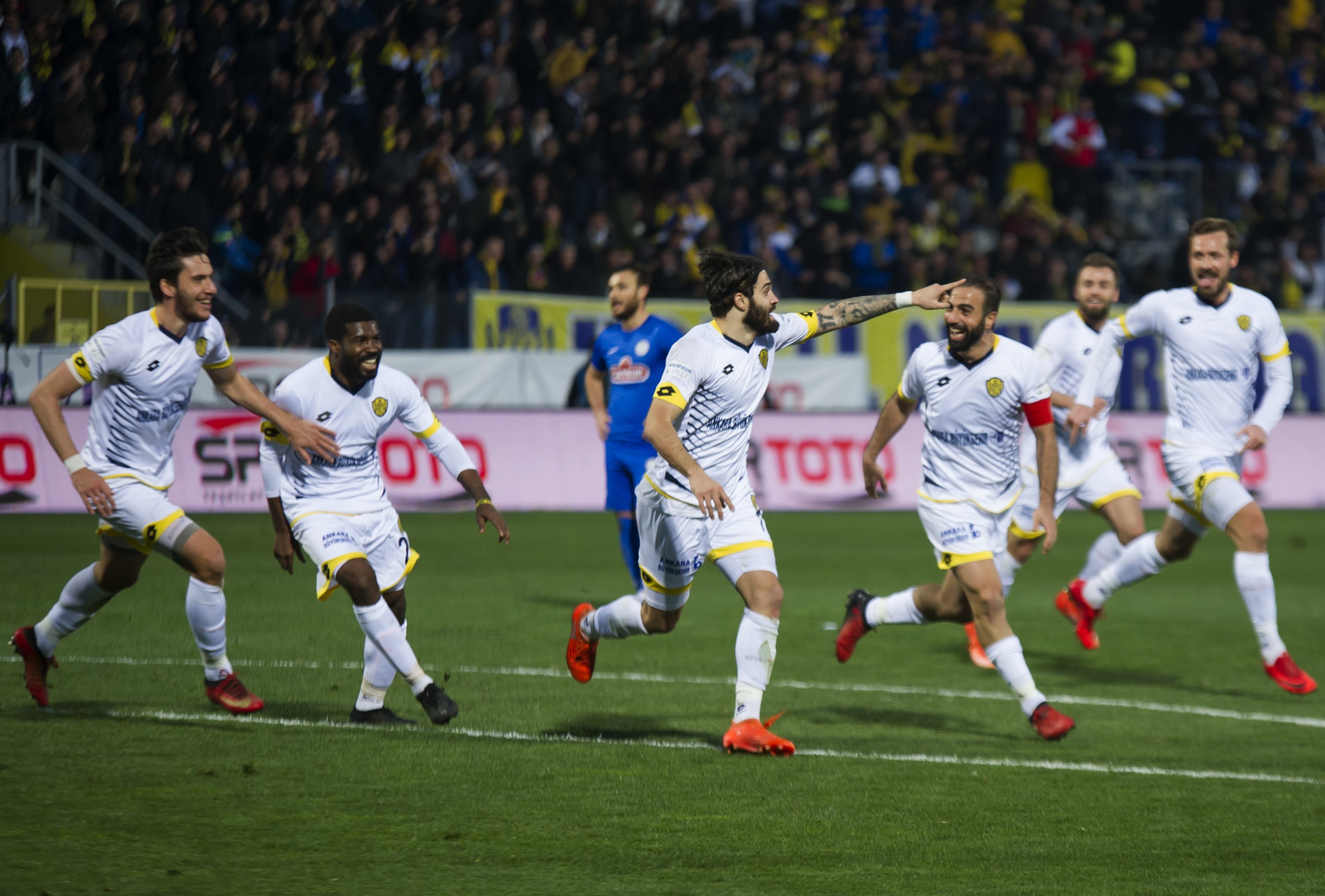 ÖZET İZLE: Ankaragücü 2-4 Rizespor Maç Özeti ve Golleri İzle|Ankaragücü Rizespor maçı kaç kaç bitti?