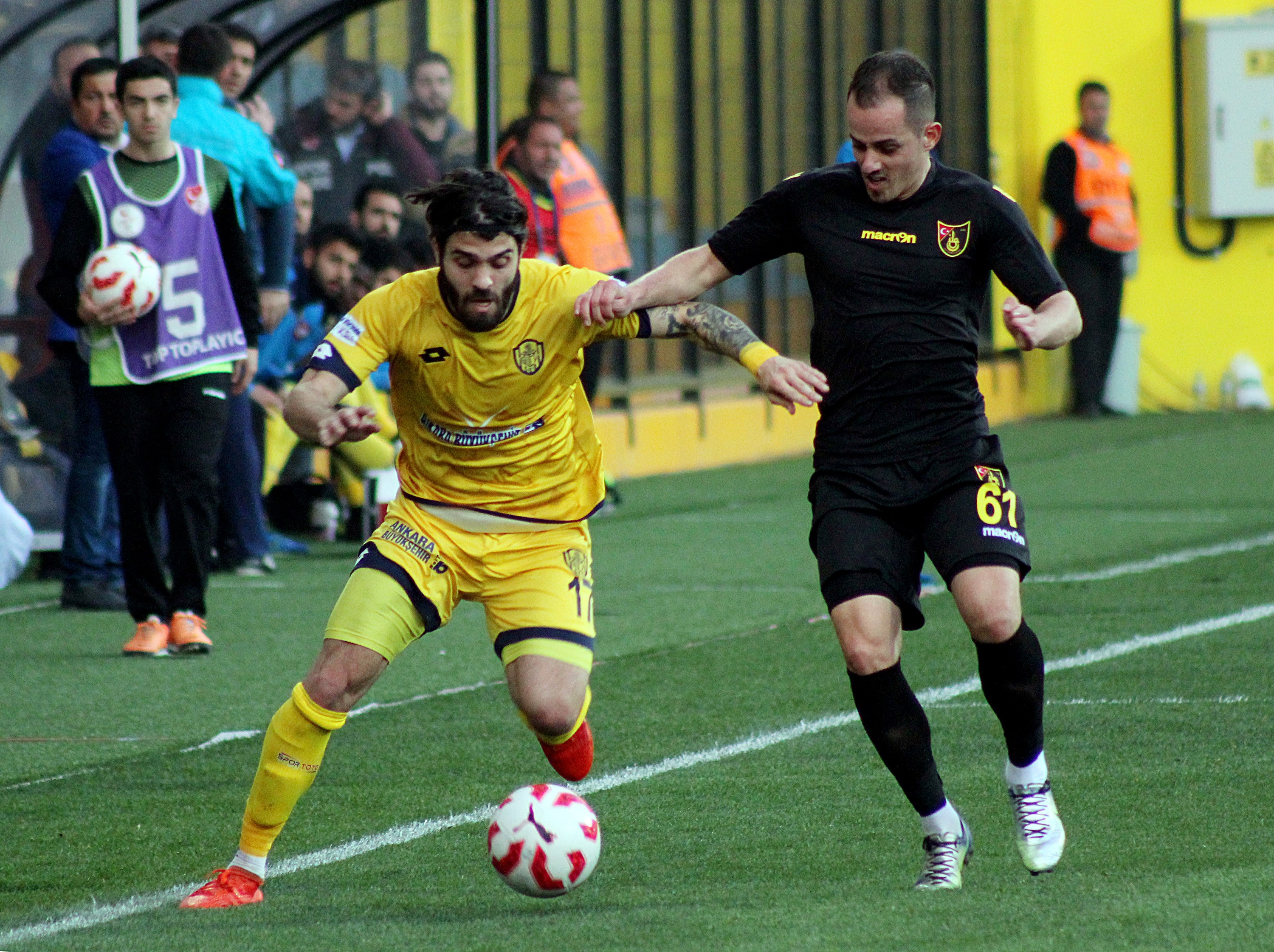 ÖZET İZLE: İstanbulspor 1 - 2 Ankaragücü Maç Özeti ve Golleri İzle | İstanbul Ankaragücü maçı kaç kaç bitti?