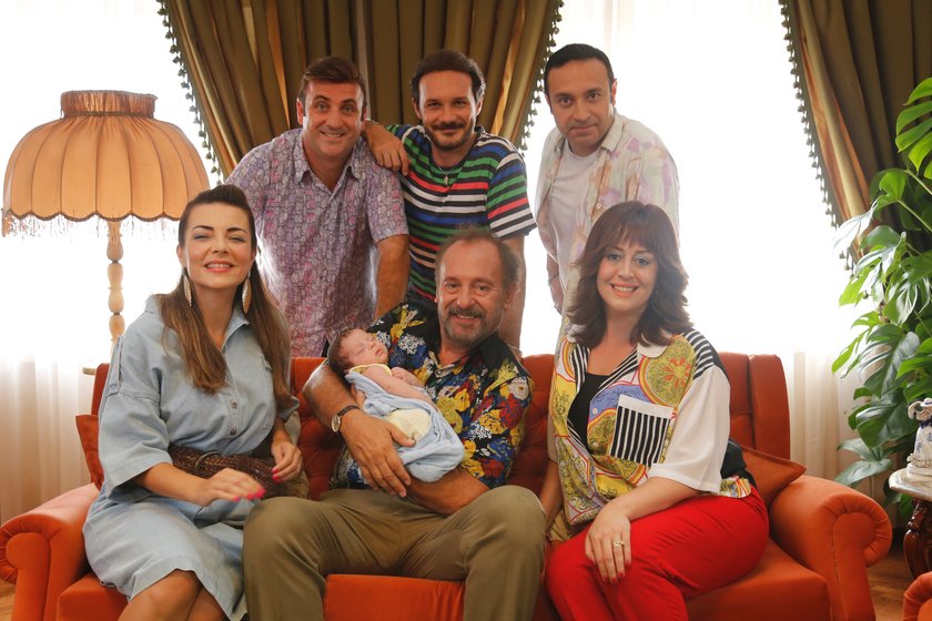 Keşke Hiç Büyümeseydik dizisi oyuncuları kimdir, Keşke Hiç Büyümeseydik oyuncu kadrosu, Keşke Hiç Büyümeseydik konusu, Keşke Hiç Büyümeseydik karakterleri, Keşke Hiç Büyümeseydik dizisi