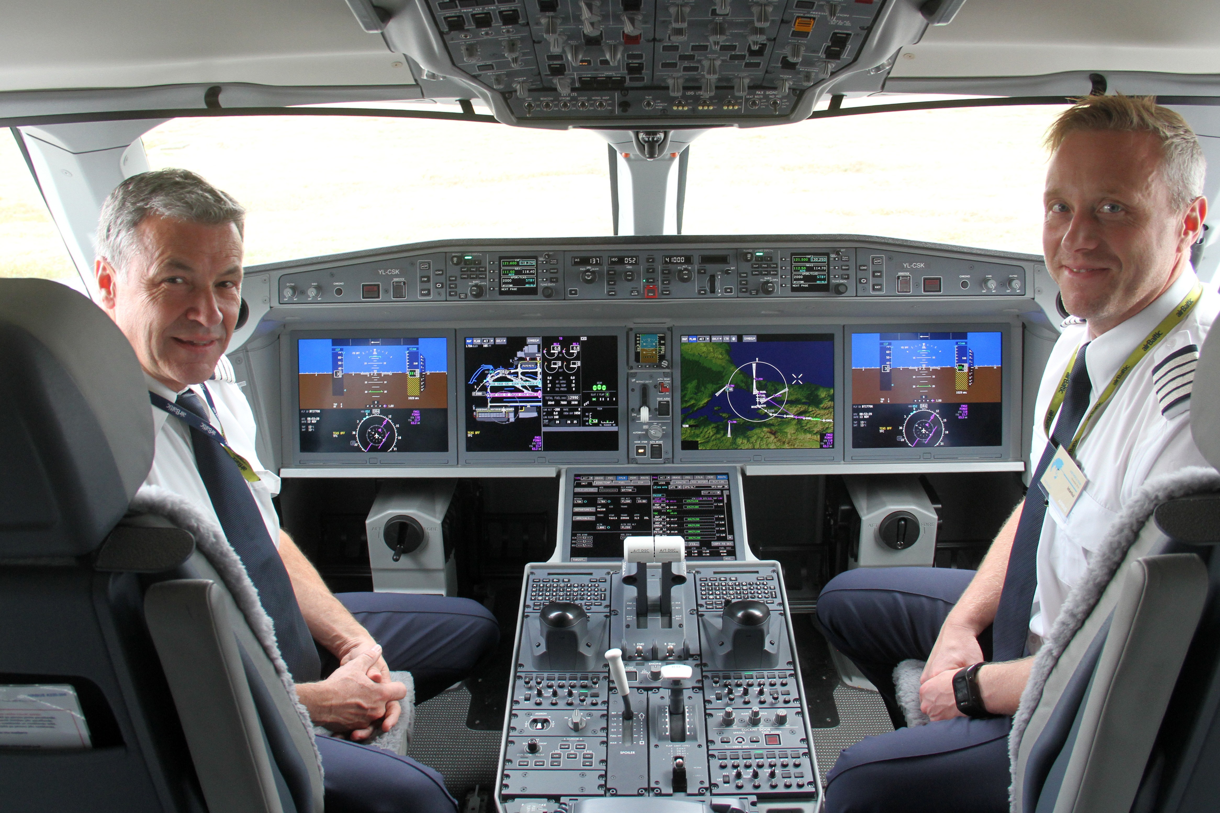 Airbus yeni uçağını tanıttı