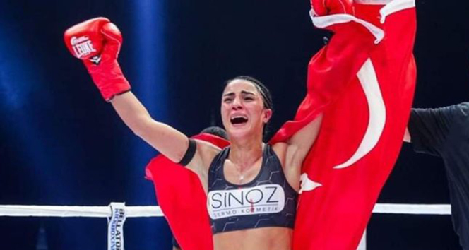 Dünya Şampiyonu Sabriye Şengül: 'Yumruklarımı savururken aklıma bayrağım geliyor'