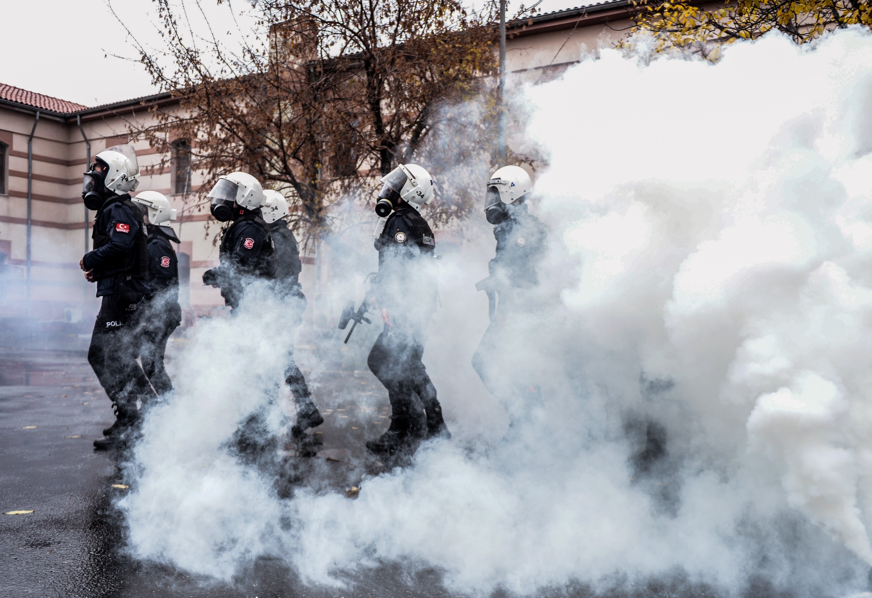 Çevik Kuvvet polisinden aksiyon filmlerini aratmayan eğitim