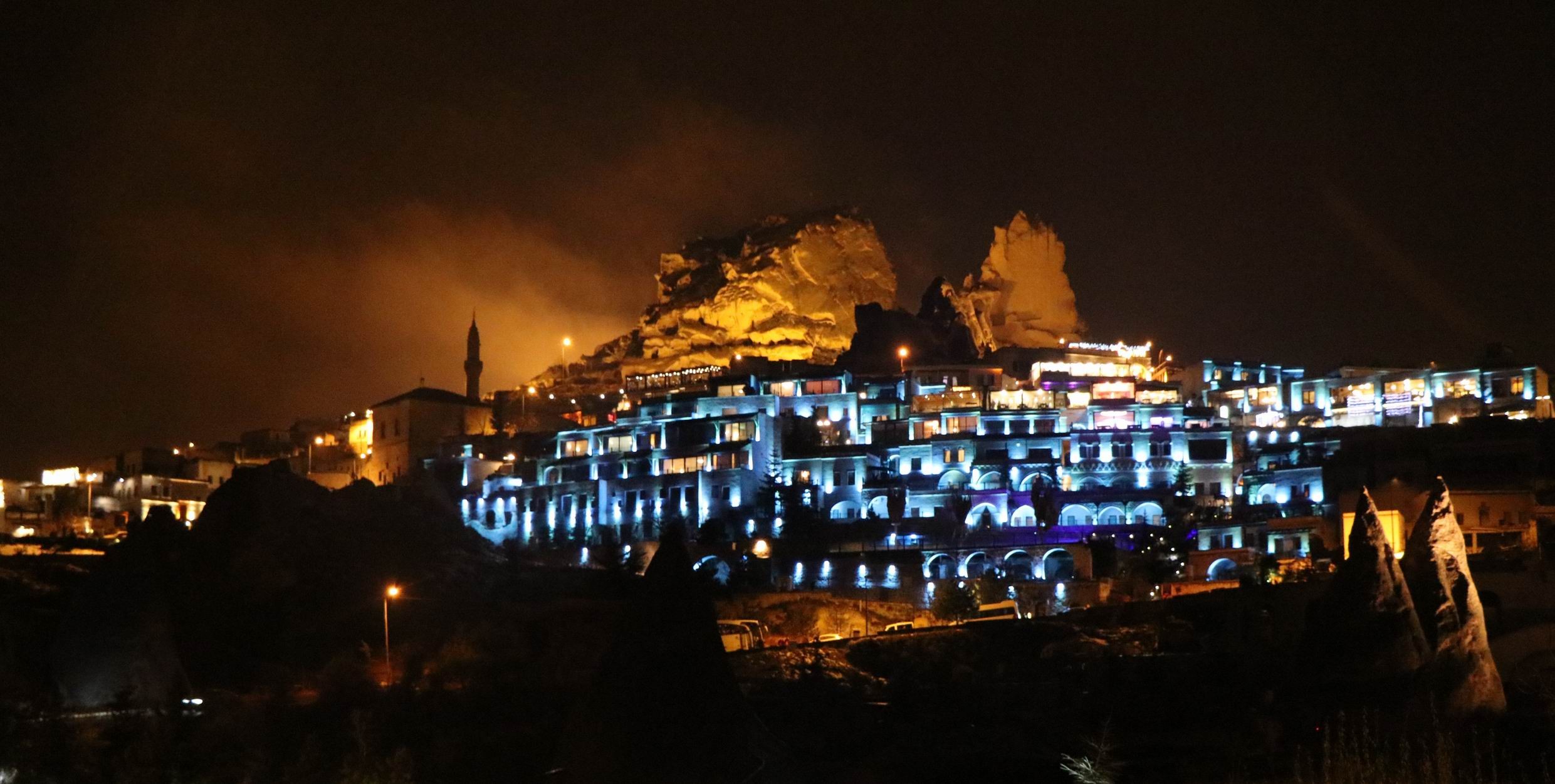 Uçhisar Kalesi’nden kartpostallık görüntü