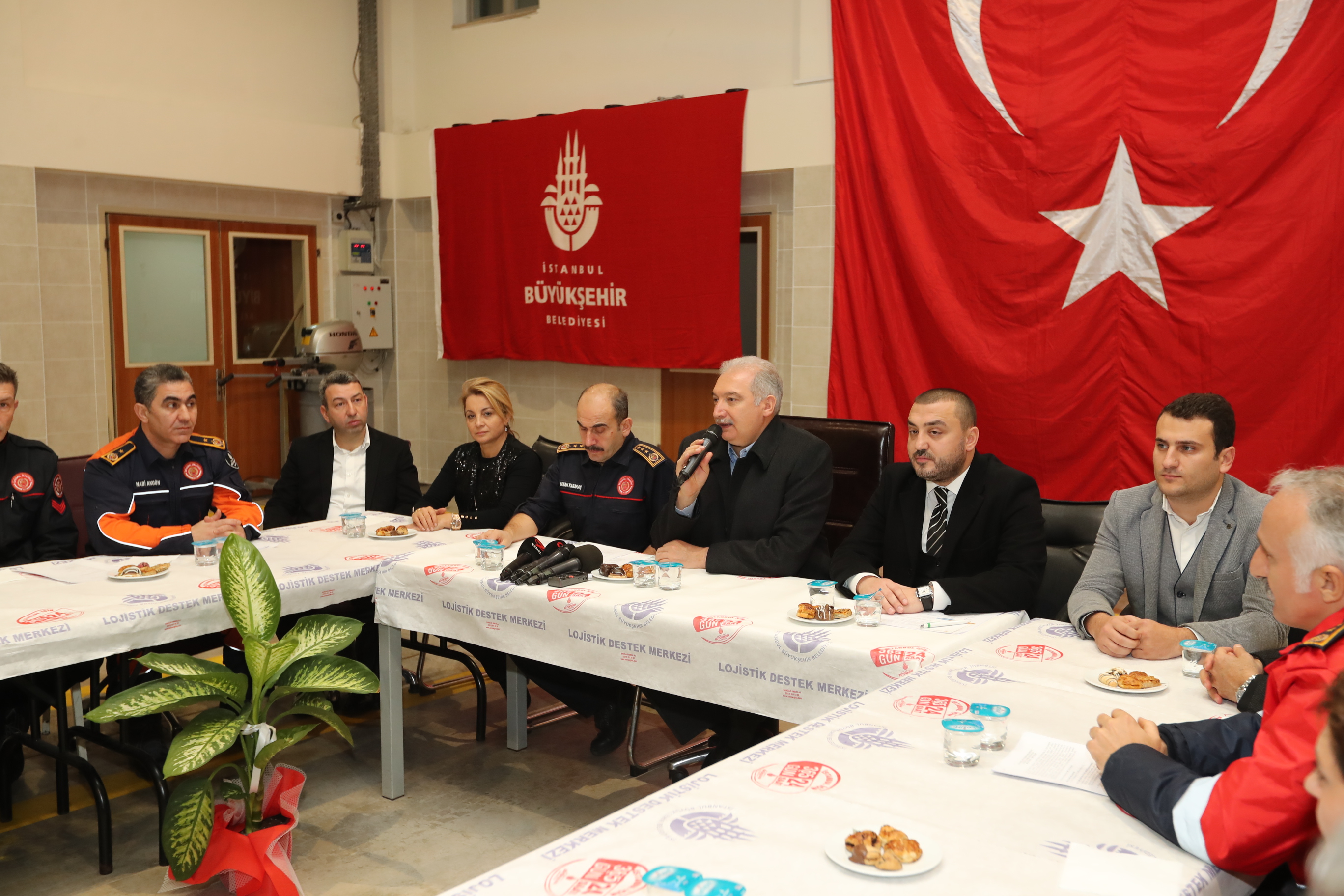 Mevlüt Uysal, yeni yıla Büyükçekmece’de girdi!