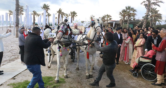 Antalya'da paha biçilemeyen Hint düğünü başladı