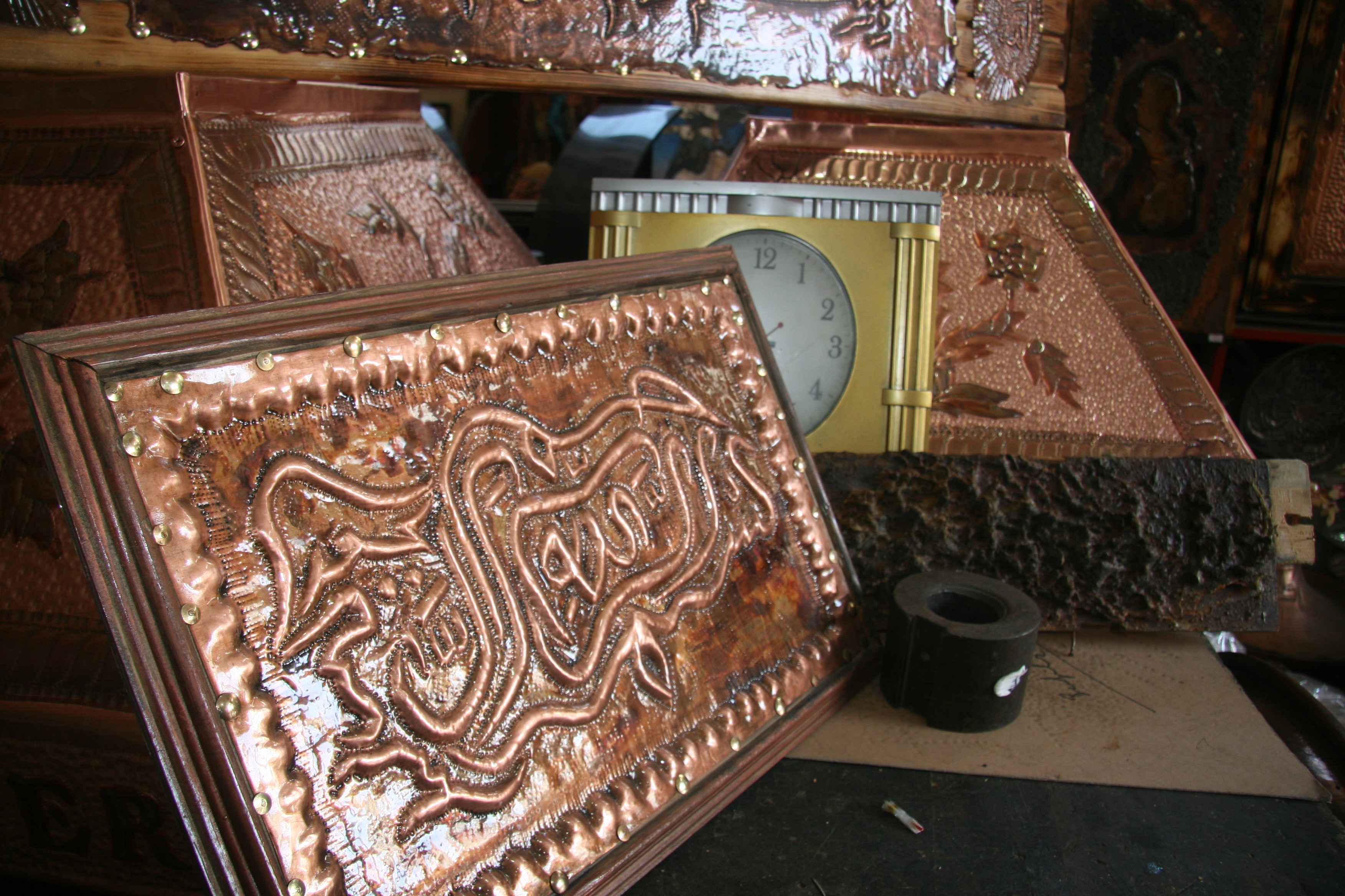 40 yıllık rölyef ustası iki boyutlu eserleri ile görenleri hayran bırakıyor