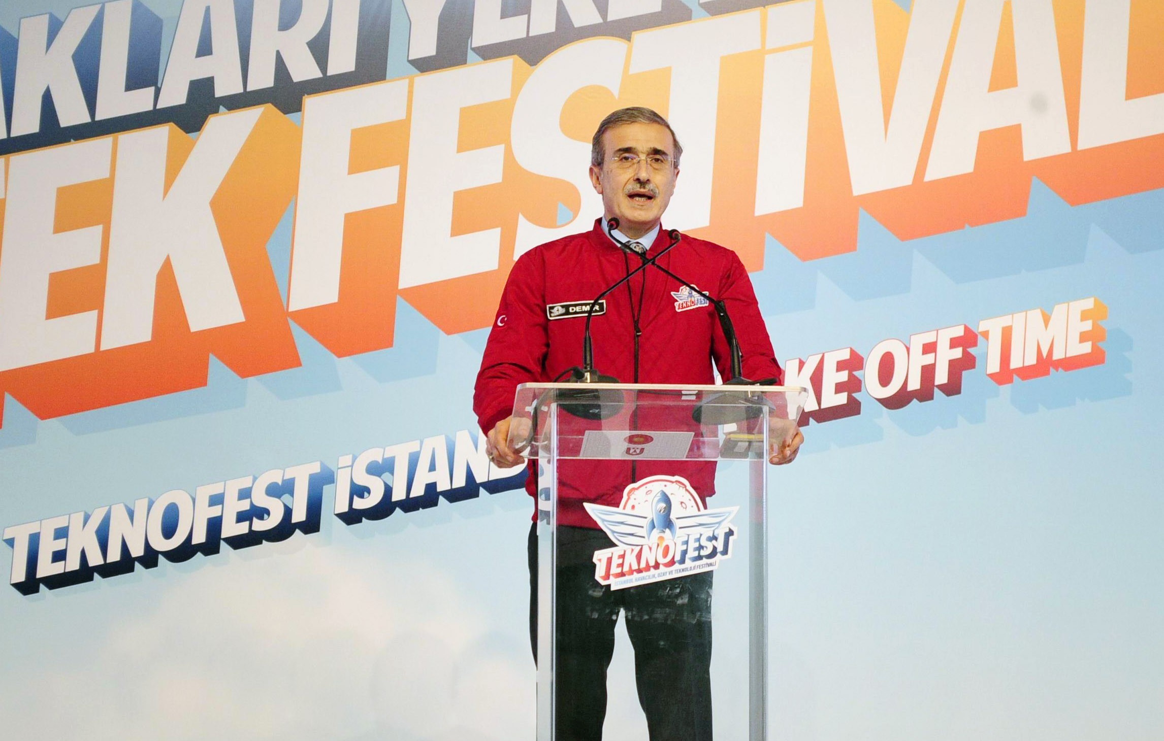 Uçan araba, sürücüsüz araç ve roket yarışmaları ile TEKNOFEST için geri sayım başladı