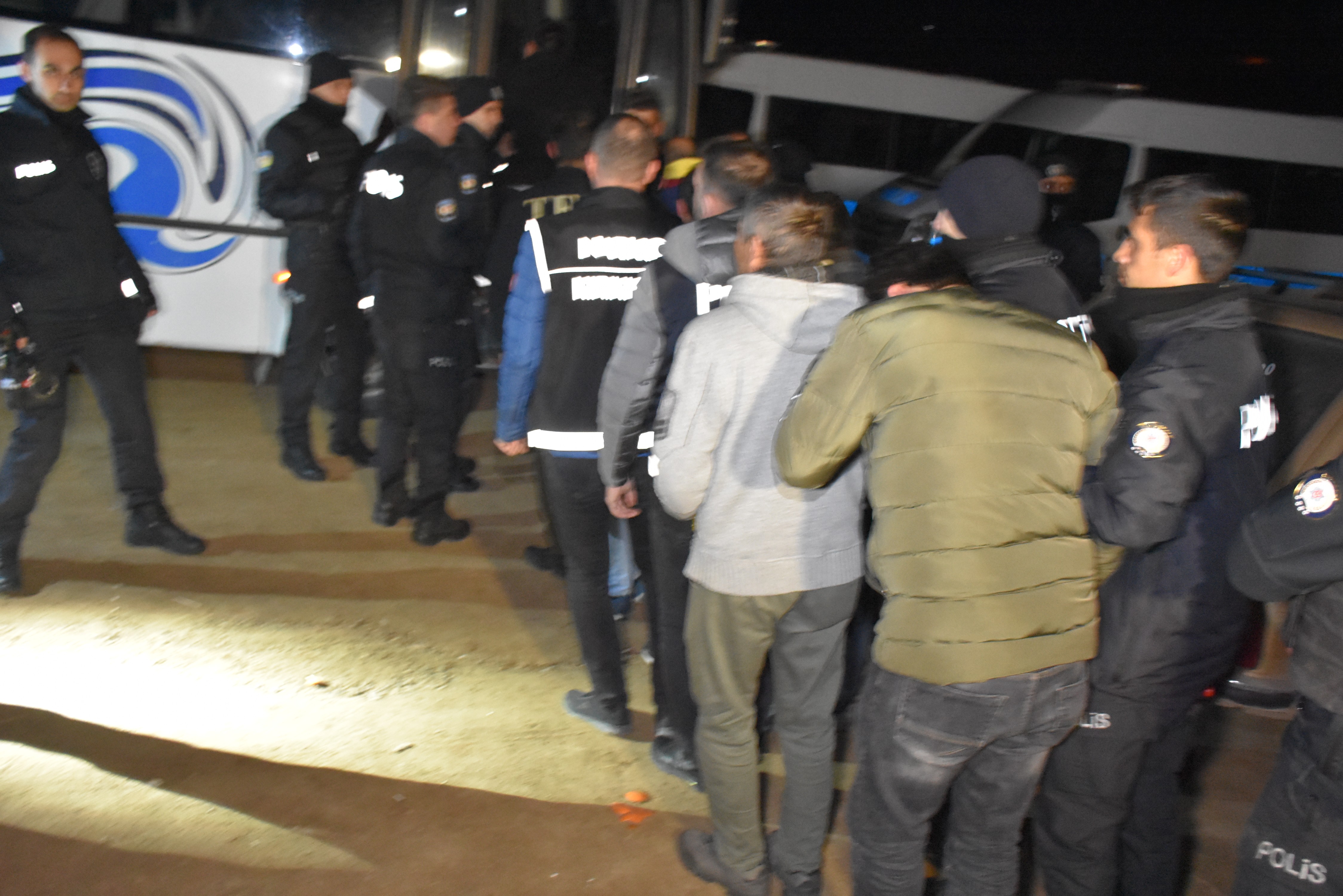 60 polisle kumar operasyonu: 47 gözaltı