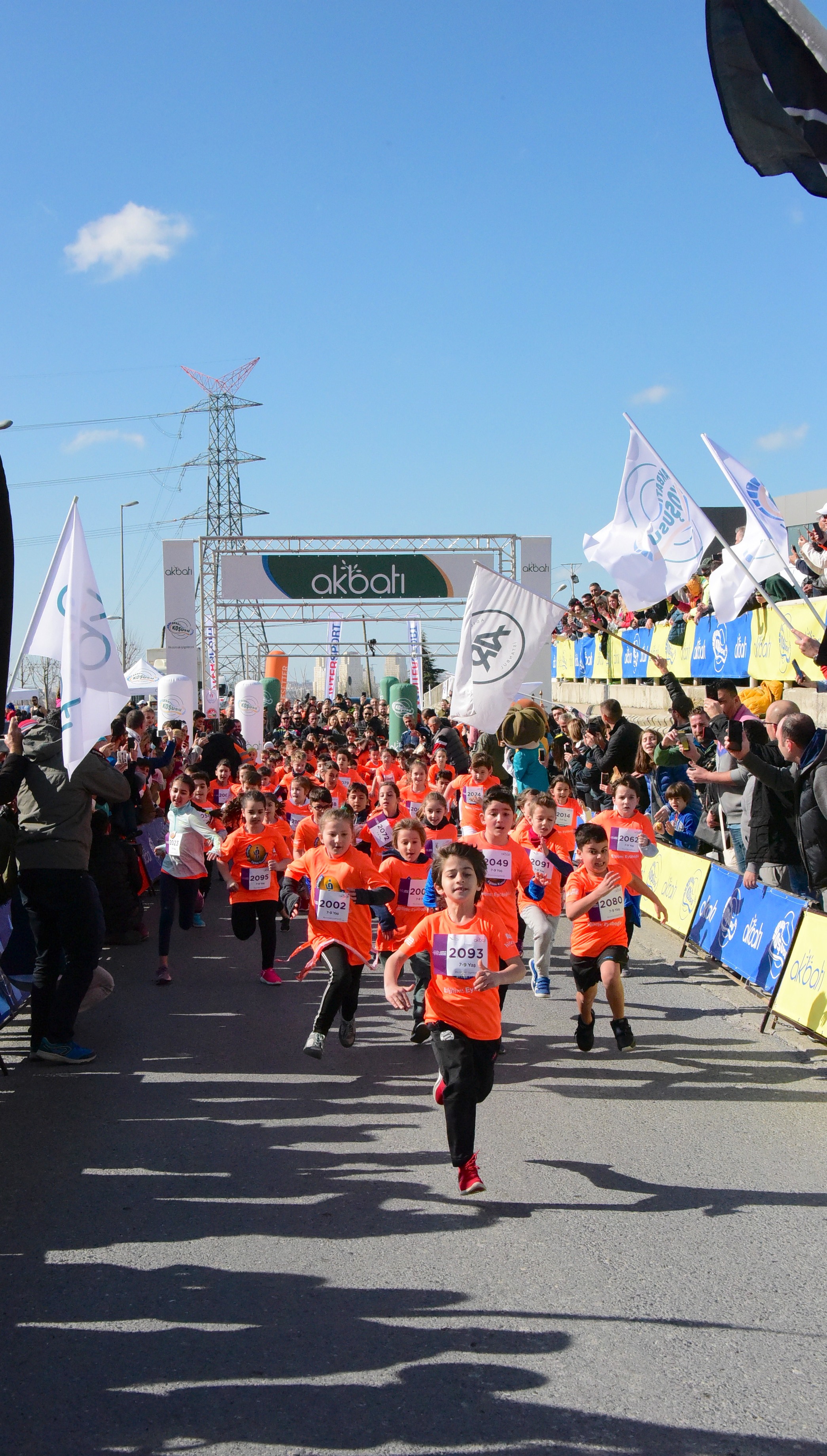 Akbatı Koşusu’nda binlerce kişi iyilik için koştu