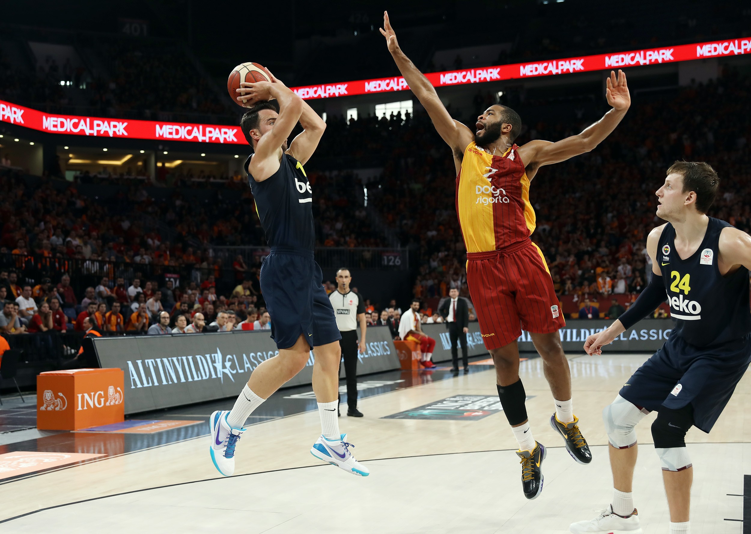 Galatasaray Doğa Sigorta: 83 - Fenerbahçe Beko: 64