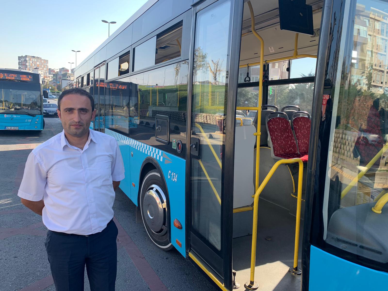 Minibüsle kaçırılan kızı yolcu dolu özel halk otobüsüyle kurtarma operasyonu kamerada