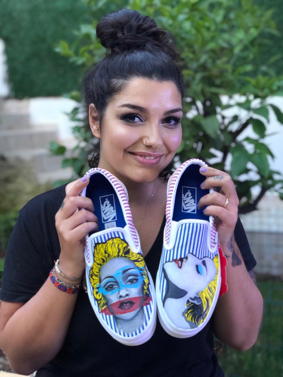 Özel sektörden vazgeçip renklere adım attırmaya başladı