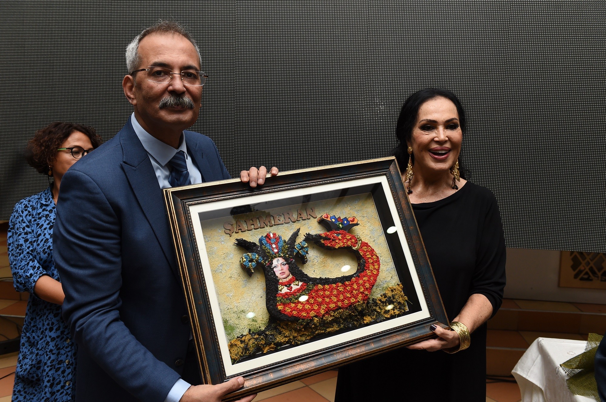 Türkan Şoray izdihamı