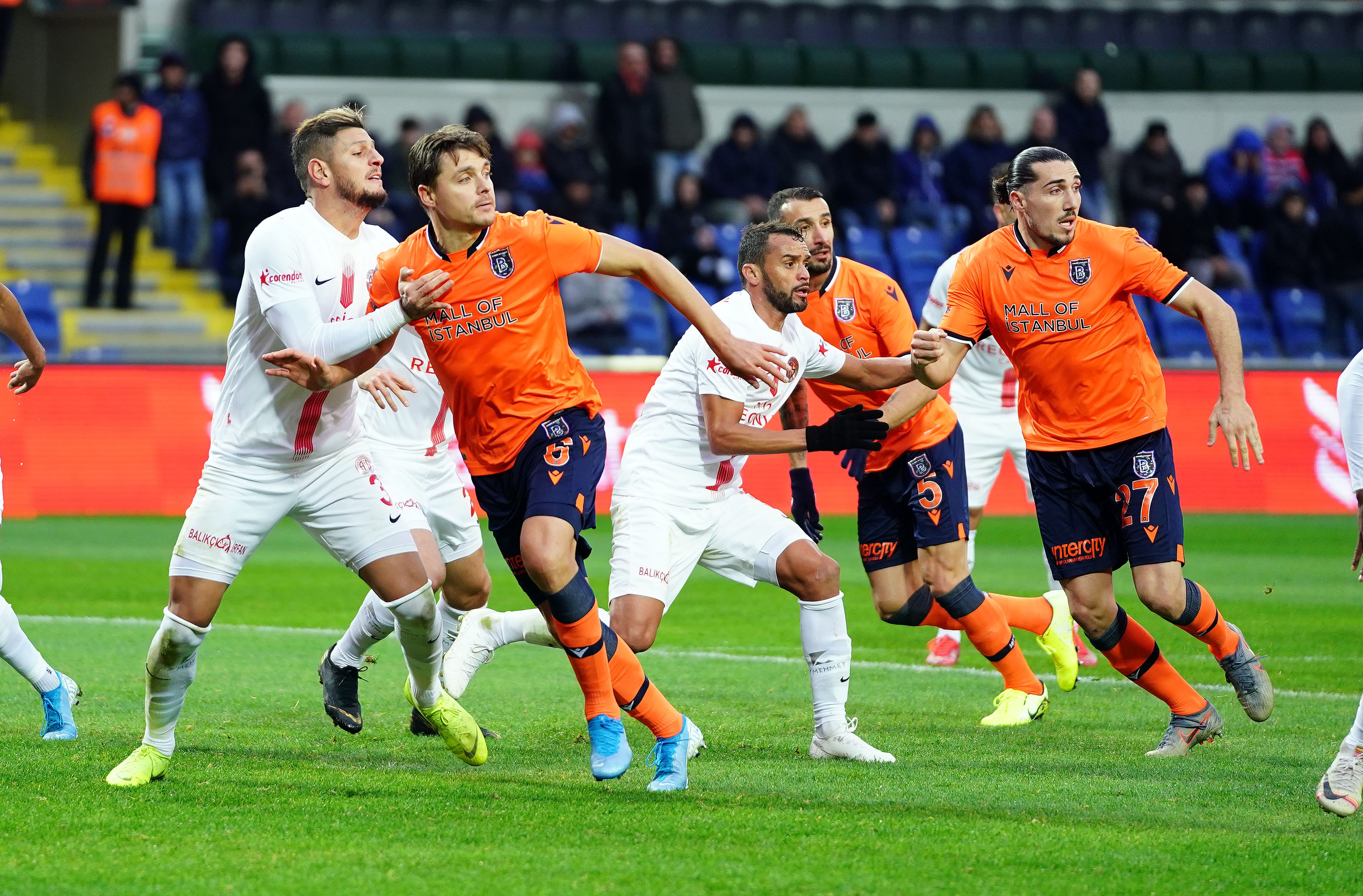 ÖZET İZLE: Başakşehir 2-0 Antalya Maçı Özeti ve Golleri İzle | Başakşehir Antalya kaç kaç bitti?