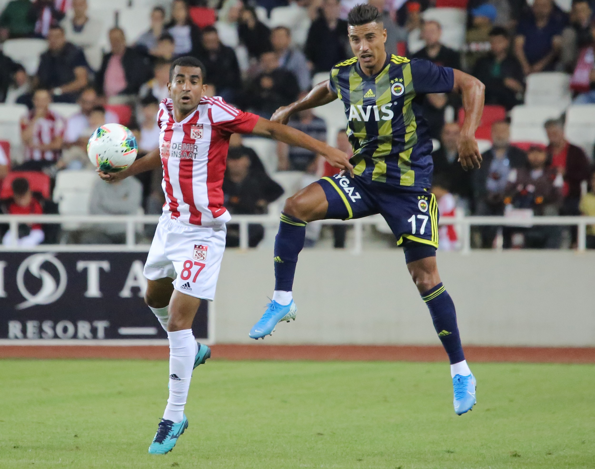 Sivasspor ile Fenerbahçe 27. randevuda