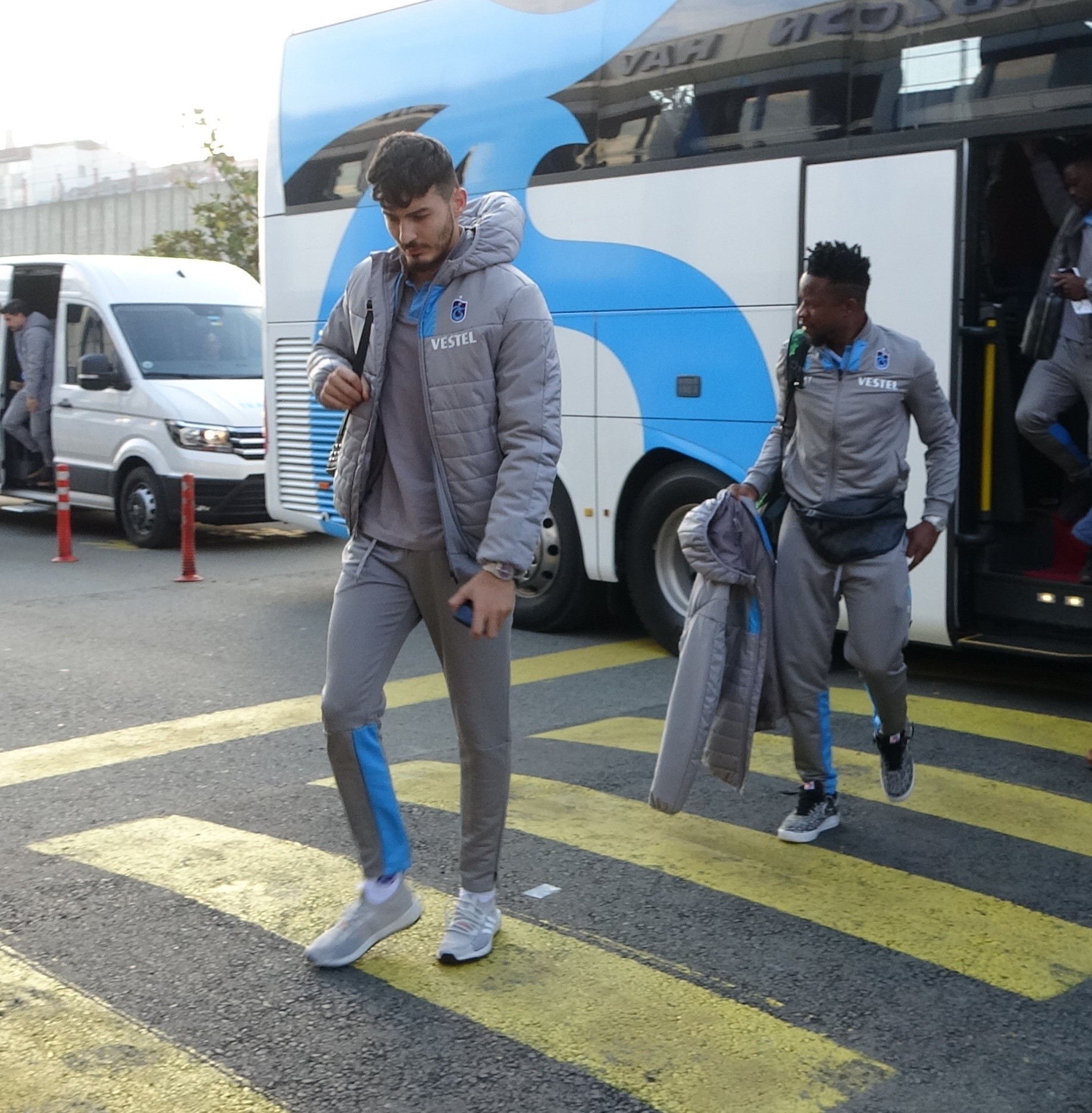 Trabzonspor, Basel maçı için İsviçre’ye gitti