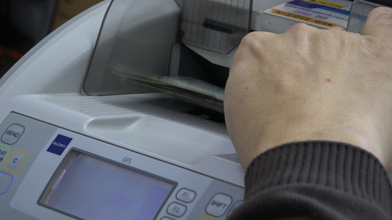 Denizli'de vatandaşların döviz bozdurma telaşı