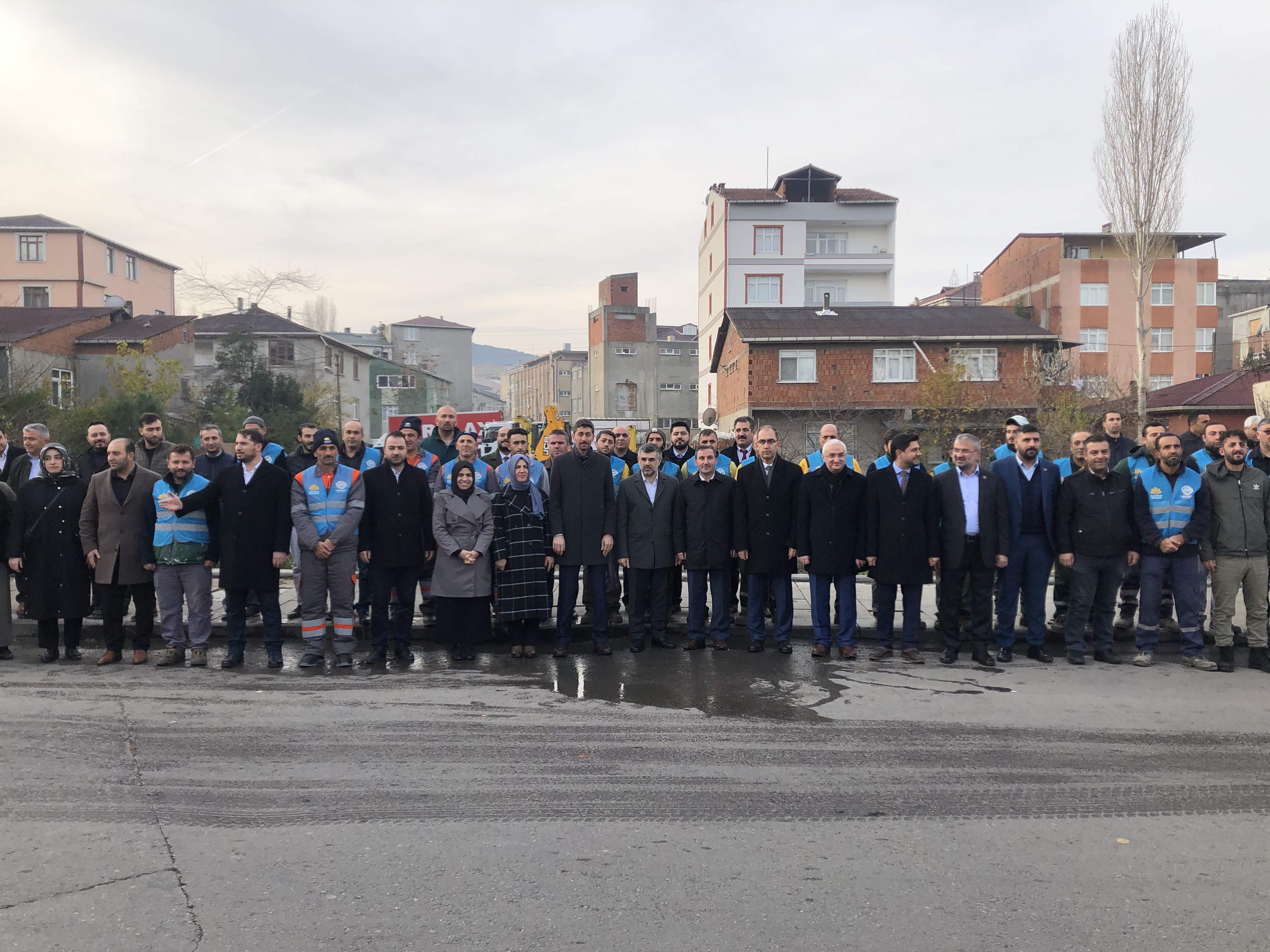 Sultanbeyli'de mobil belediye saha ekipleri sokak sokak tüm sahada