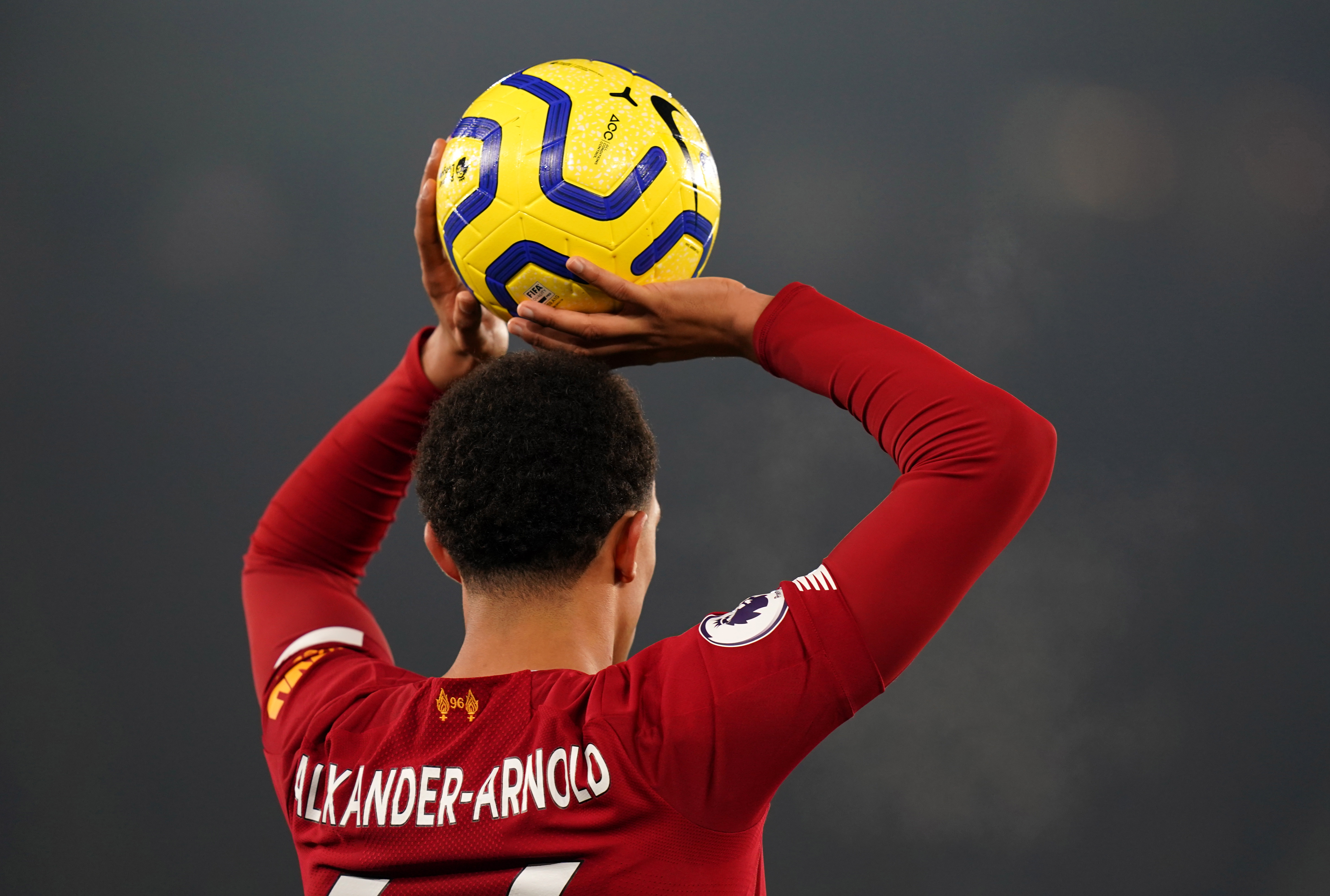 Leicester City duvara çarptı