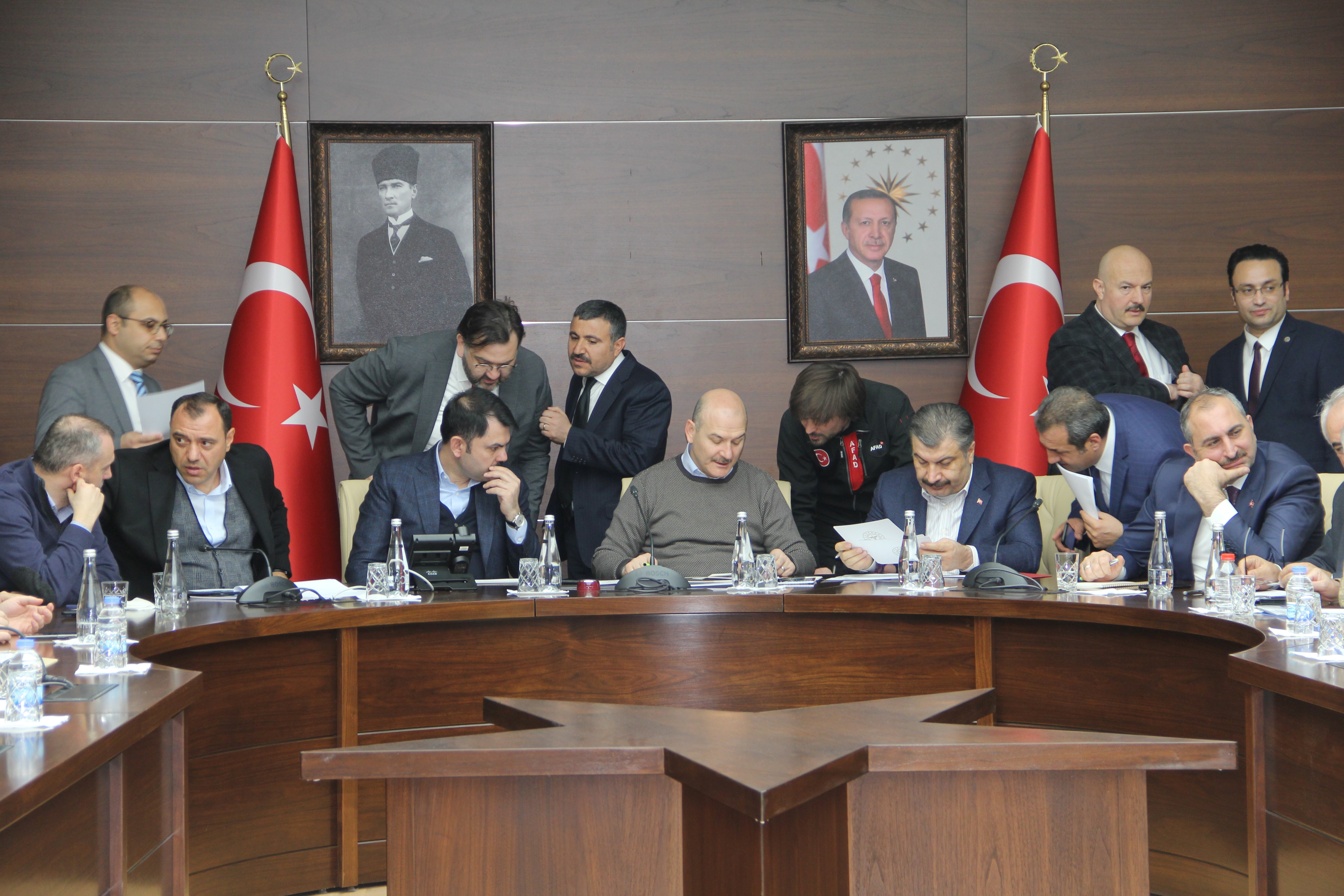 Depremin ardından Diyarbakır’da 8 bina yıkıldı, 16 binada ağır hasar var