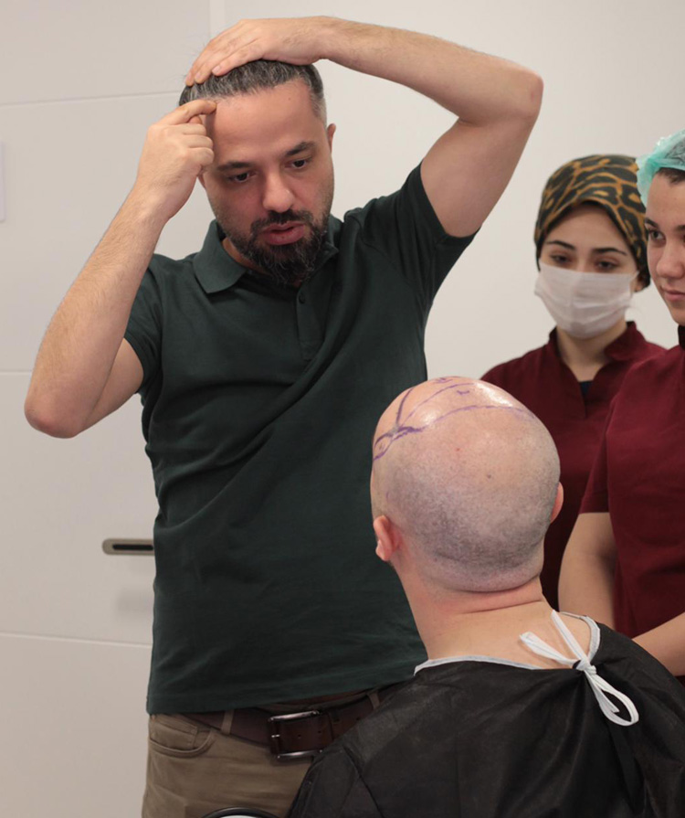 Dr. Bilgehan Aydın açıkladı: 'Saç ekimi değil, saç nakli'