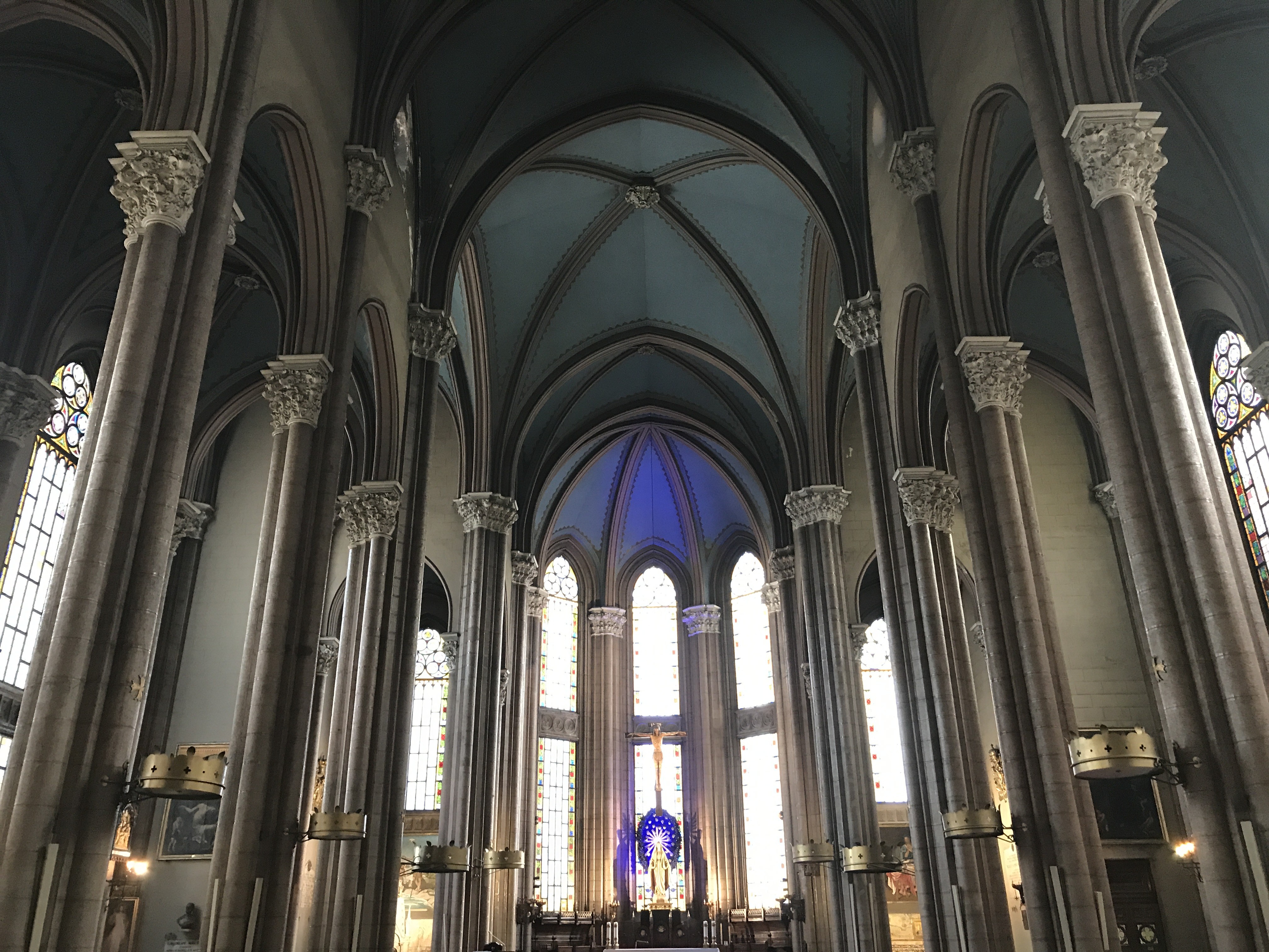 Beyoğlu’ndaki Sent Antuan Kilisesi’nde büyük kriz