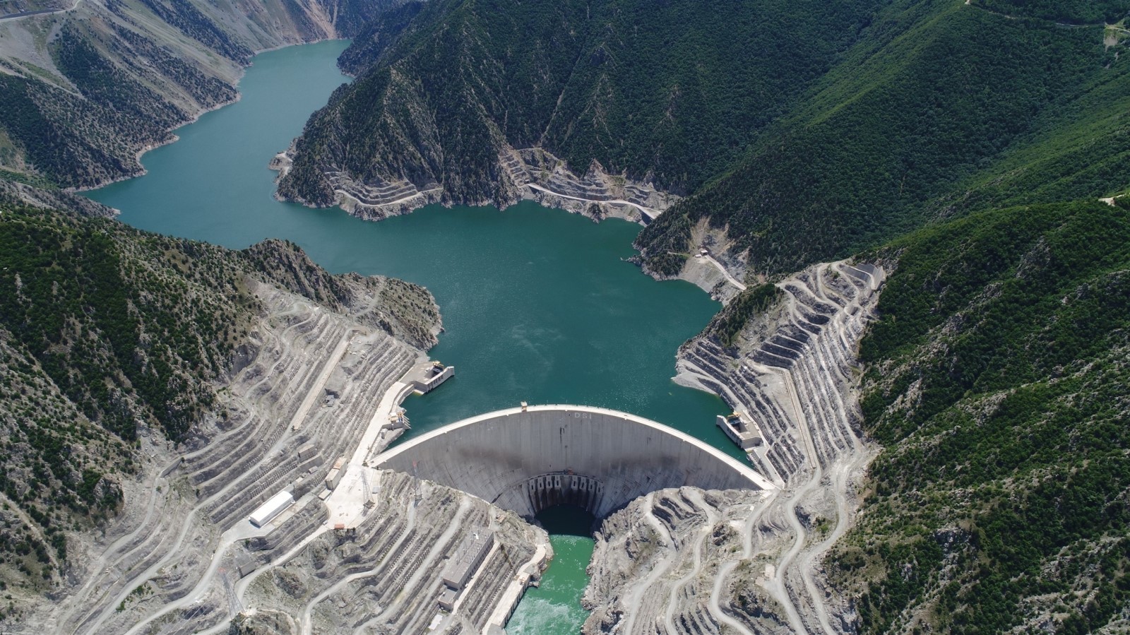 DSİ çok yıldızlı projeleri hayata geçiriyor