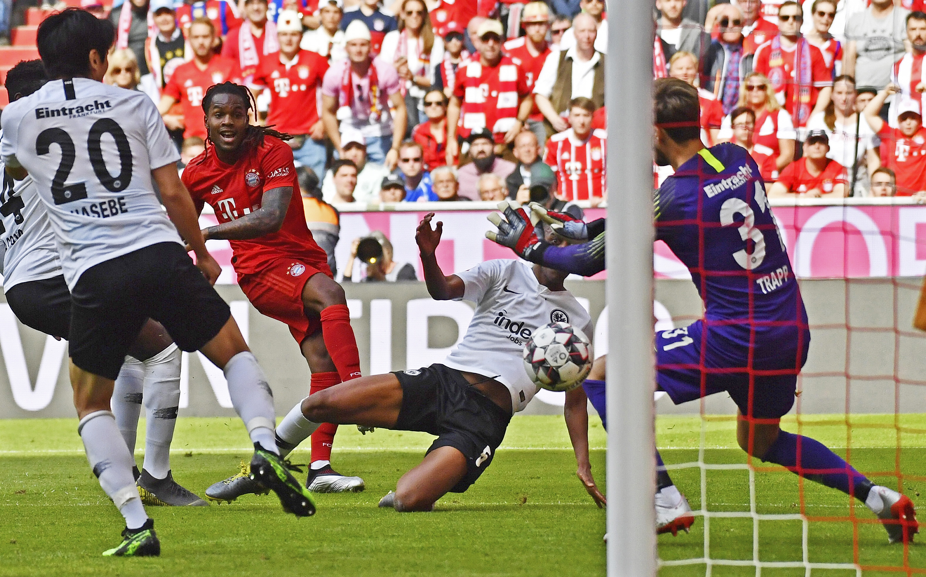 Bundesliga'da perde yarın açılıyor