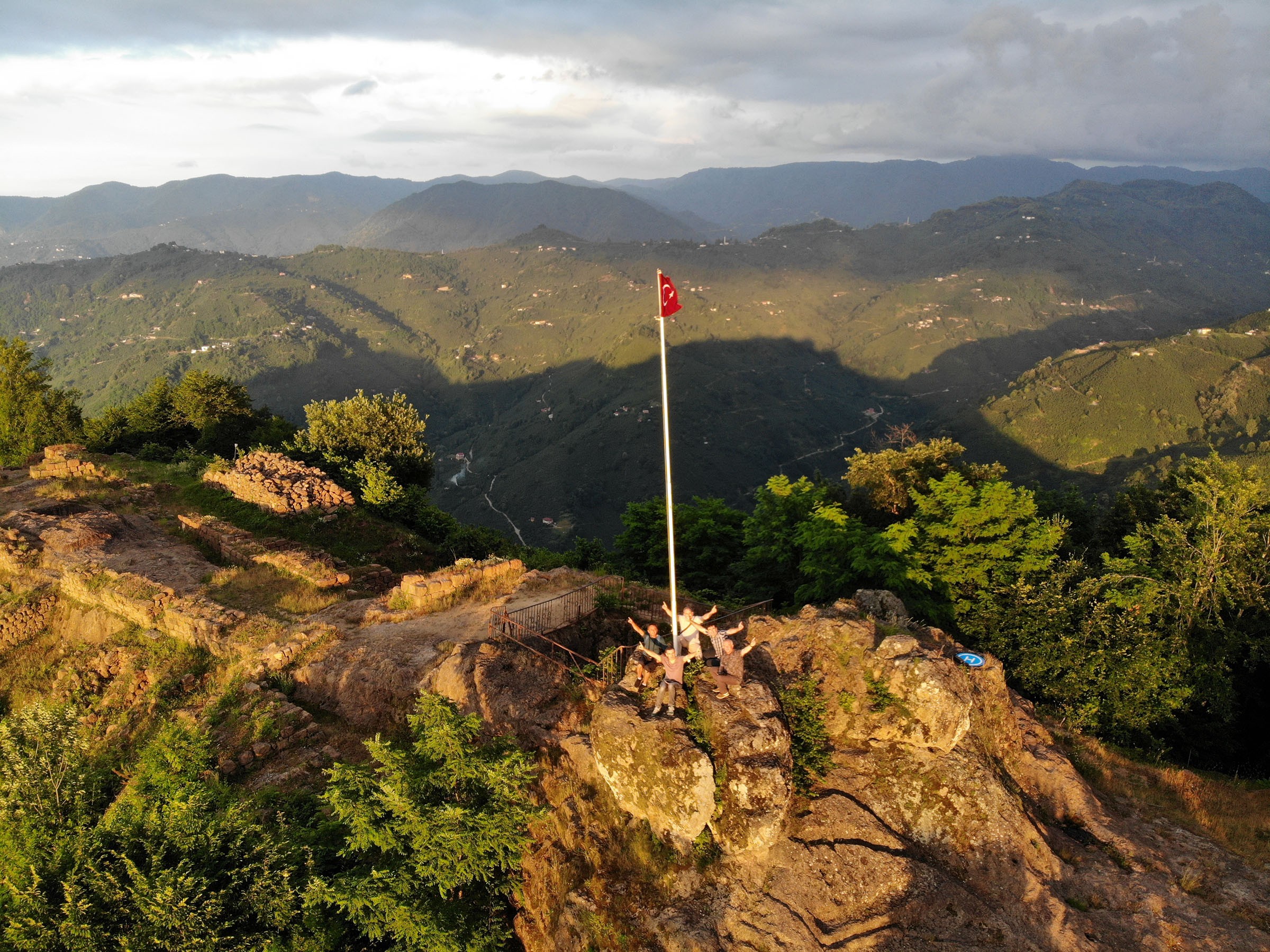 Kurul Kalesi'nde tarih ve doğa iç içe